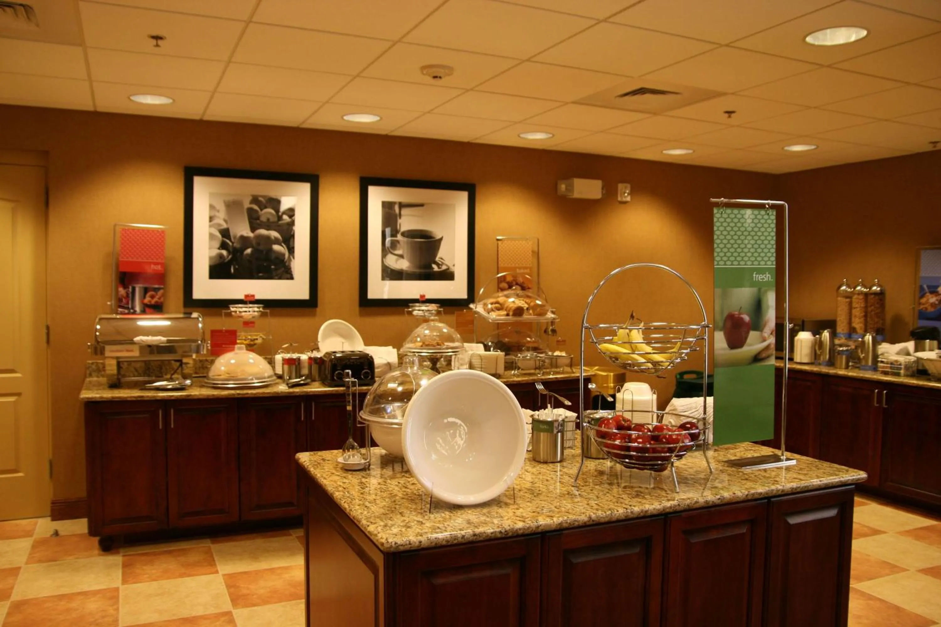 Dining area in Hampton Inn & Suites Ocala - Belleview