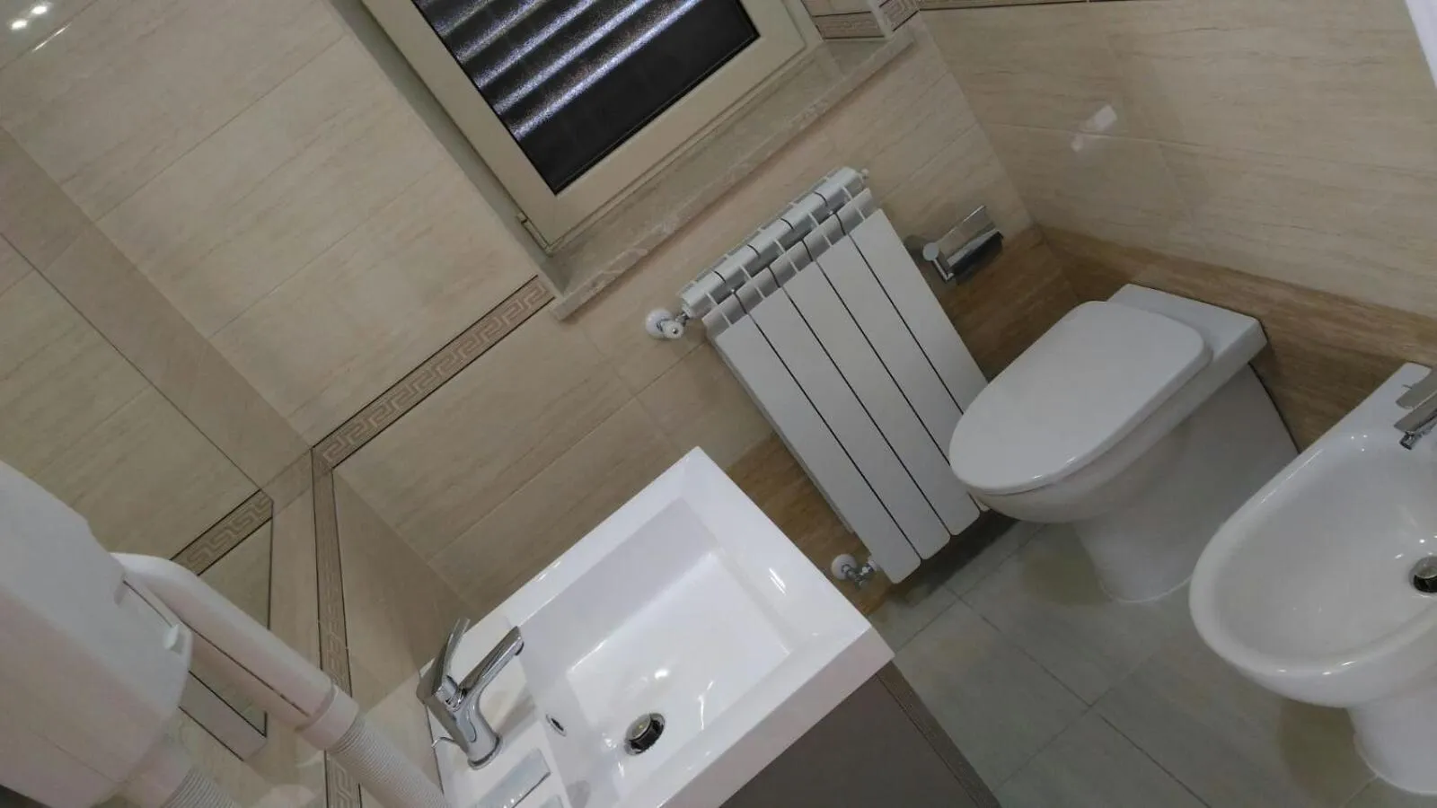 Shower in Il Girasole Formia Guesthouse rooms