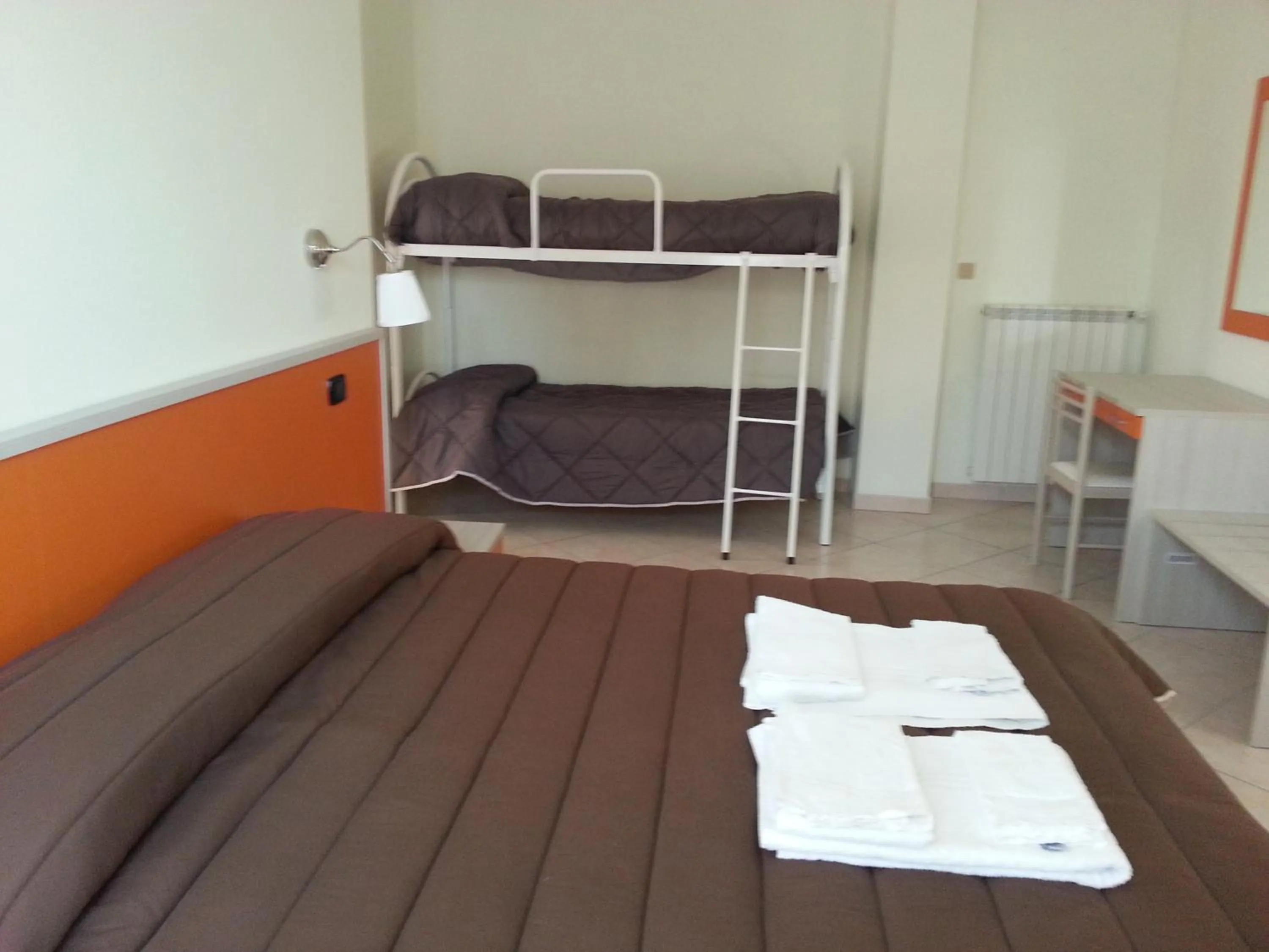 Bed in Il Girasole Formia Guesthouse rooms