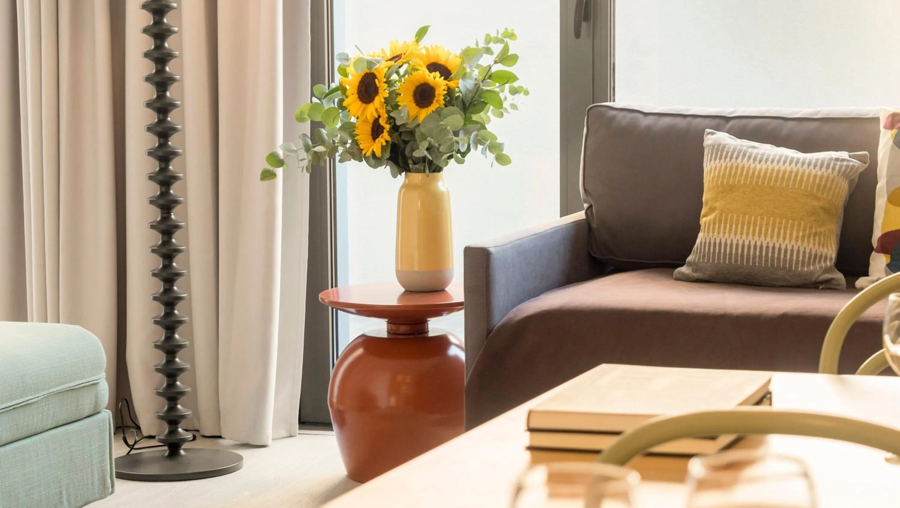 Living room in Lisbon Serviced Apartments - Parque