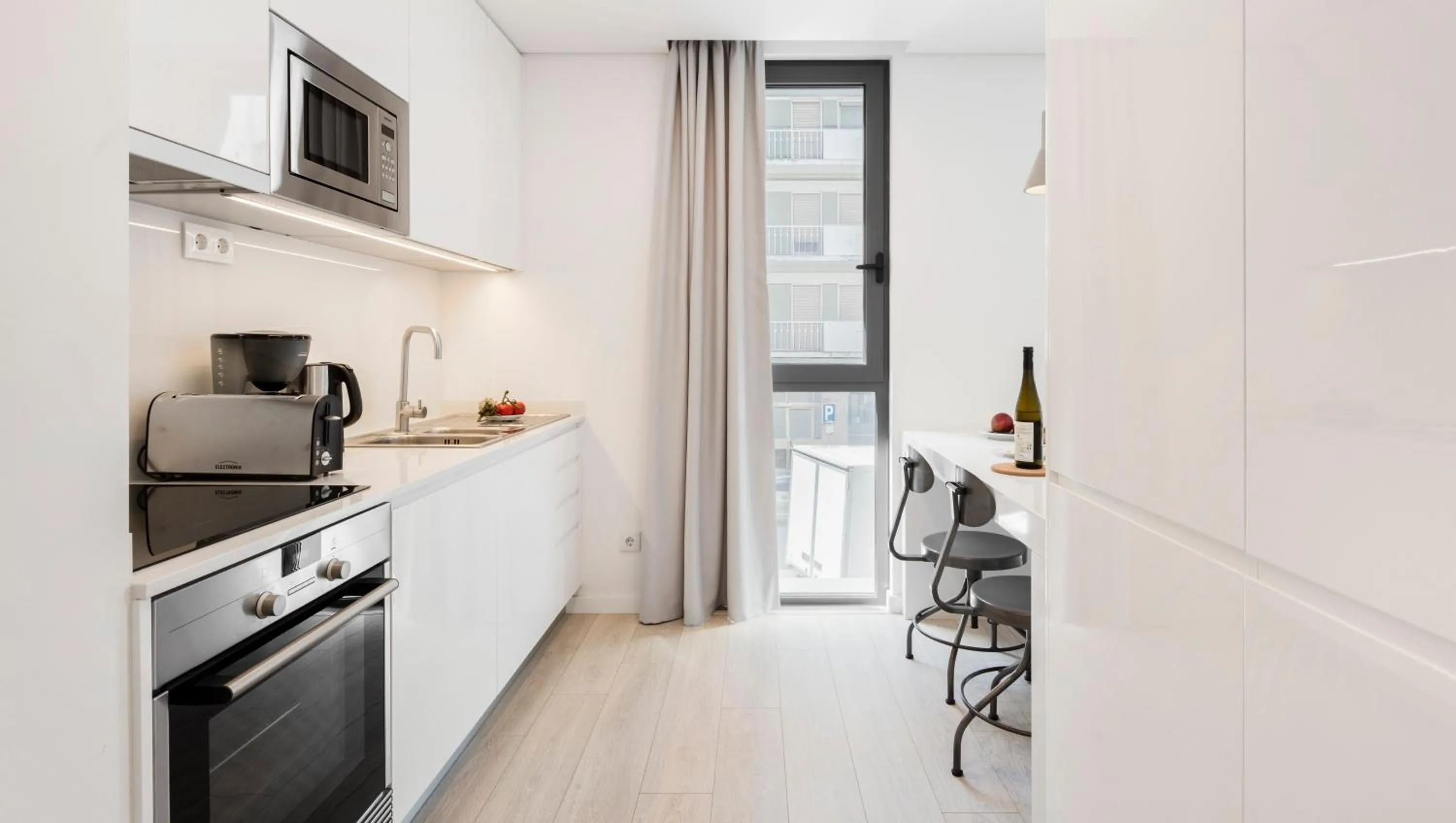 Kitchen or kitchenette in Lisbon Serviced Apartments - Parque