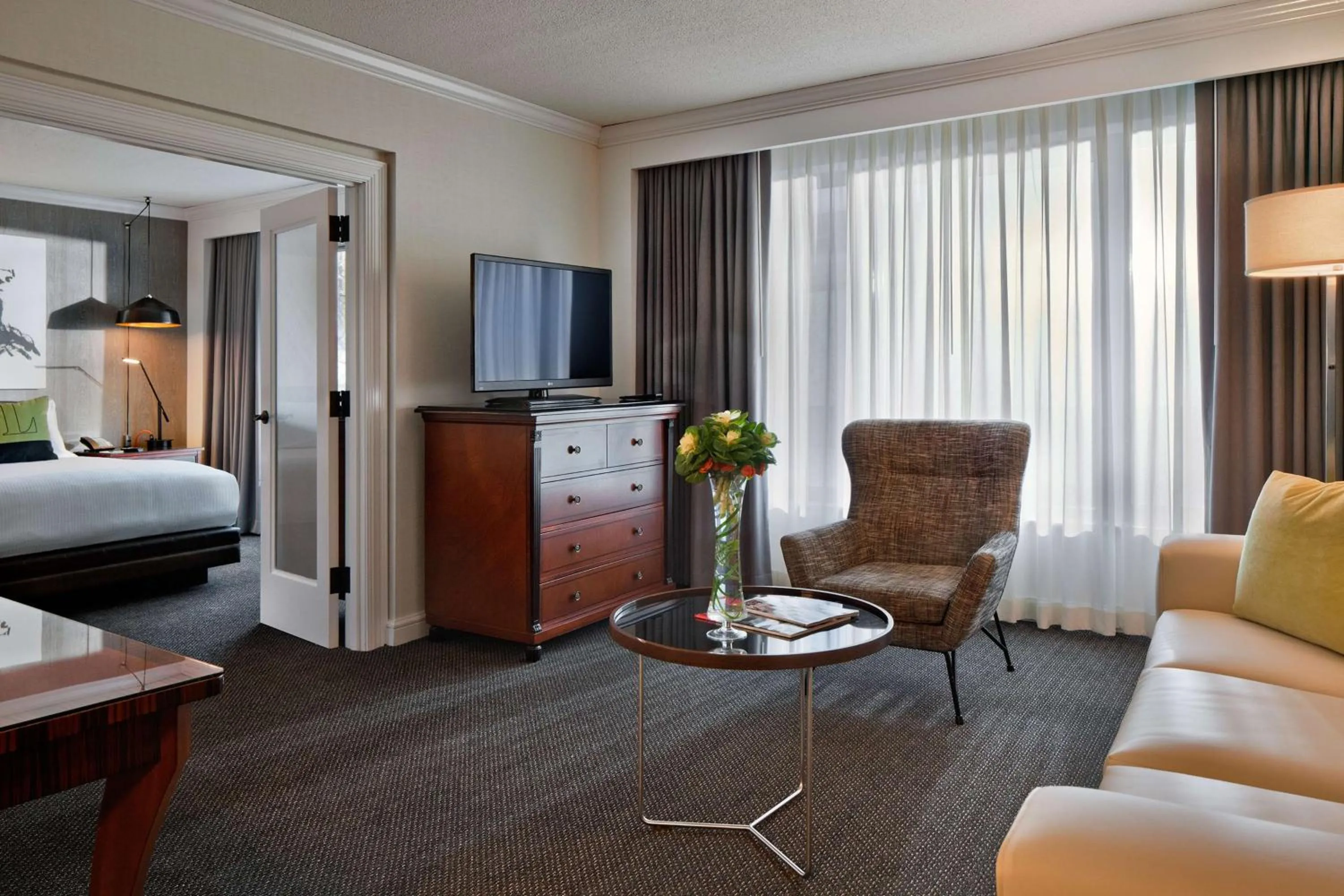 Photo of the whole room, Bed in The Logan Philadelphia, Curio Collection by Hilton
