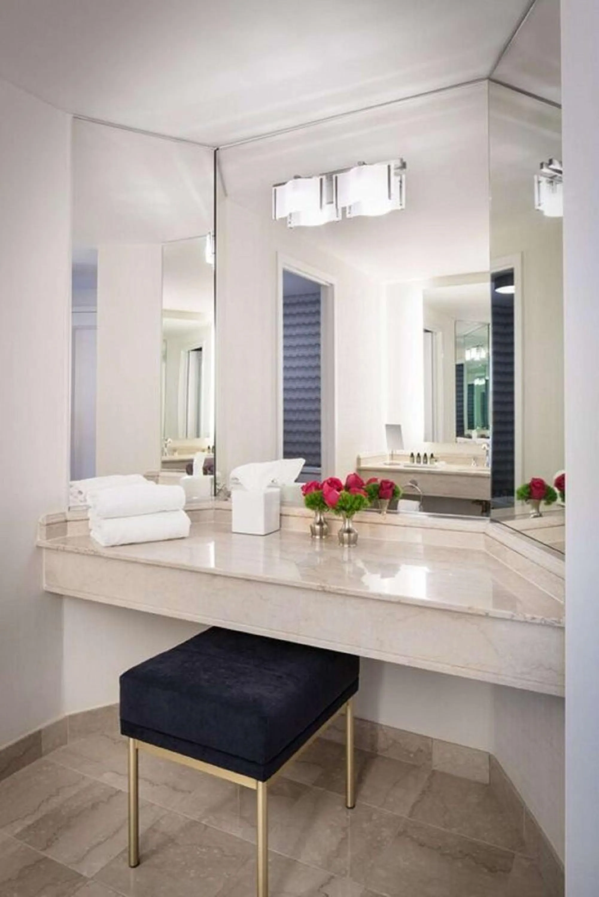 Bed in The Logan Philadelphia, Curio Collection by Hilton