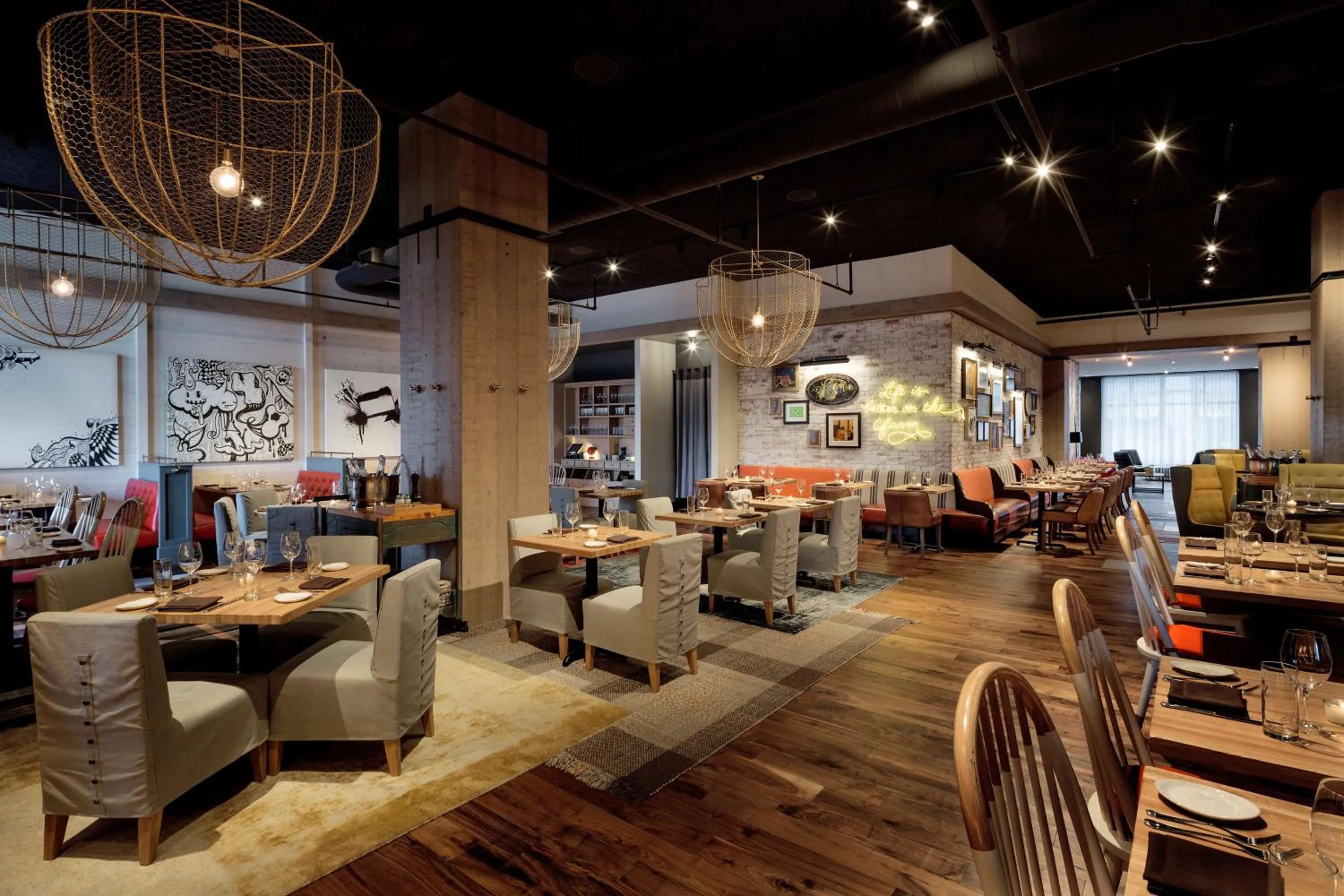 Restaurant/places to eat in The Logan Philadelphia, Curio Collection by Hilton