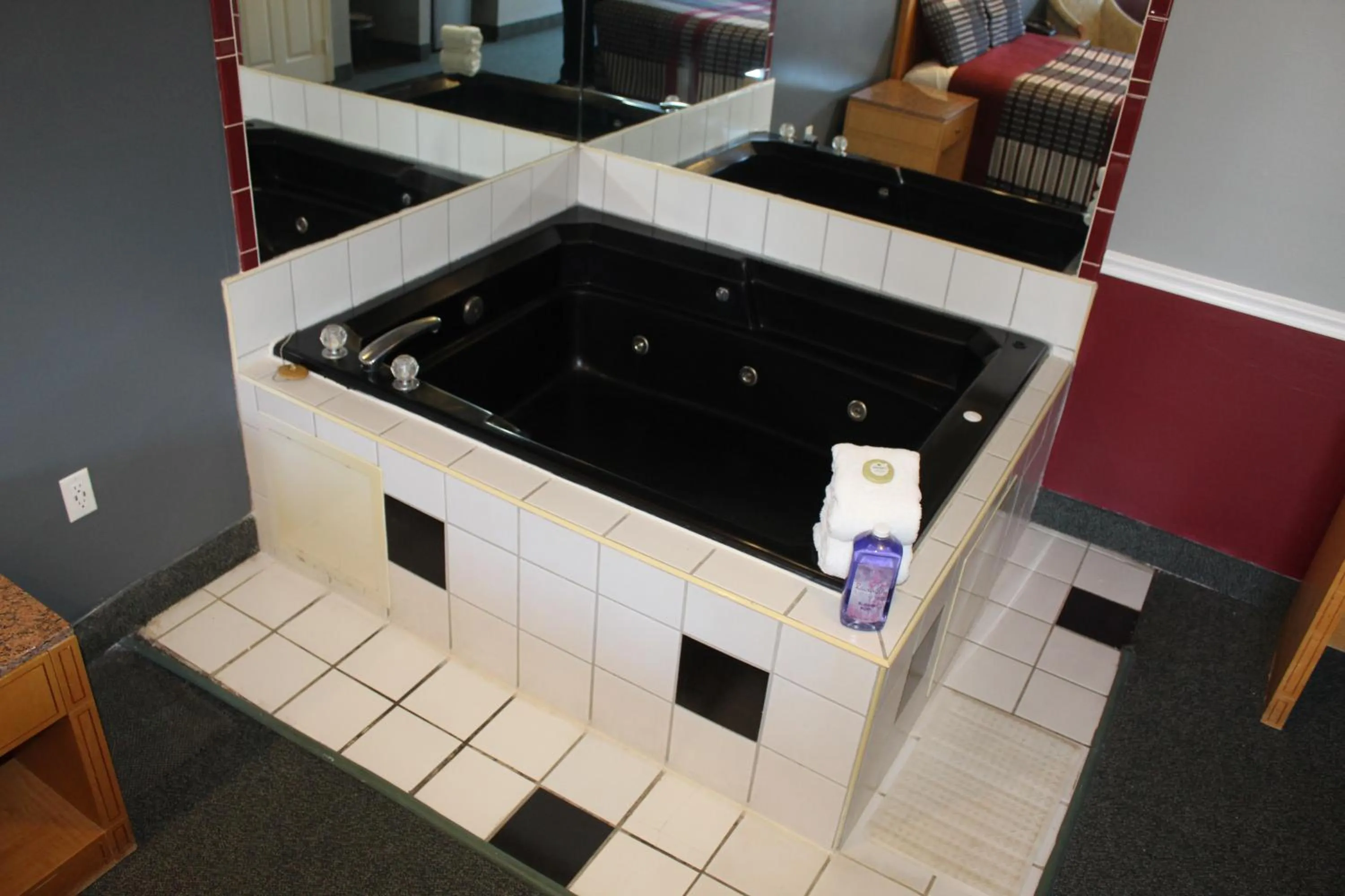 Hot Tub in Liberty Inn Absecon Atlantic City