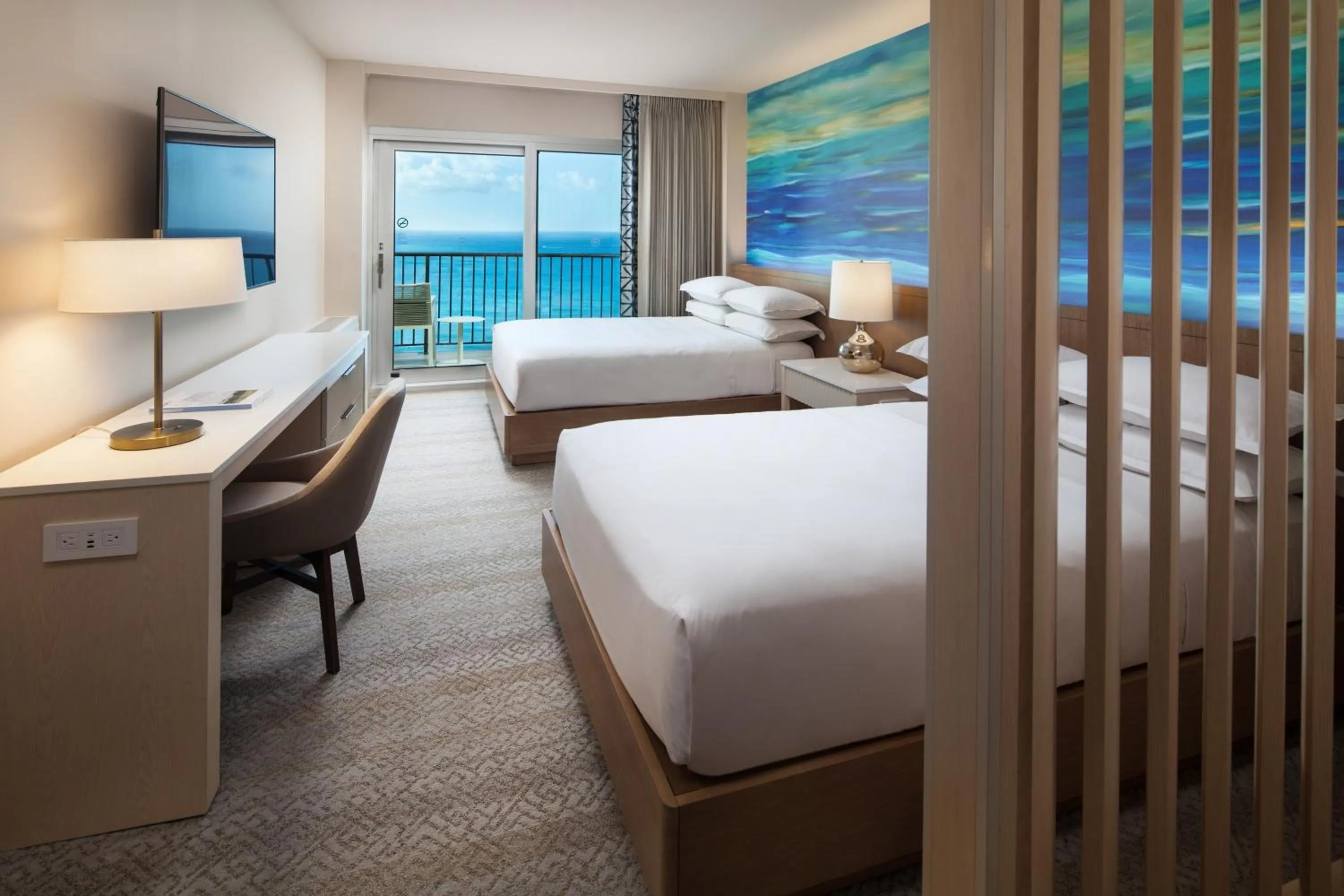 Photo of the whole room, Bed in Sheraton Waikiki Beach Resort