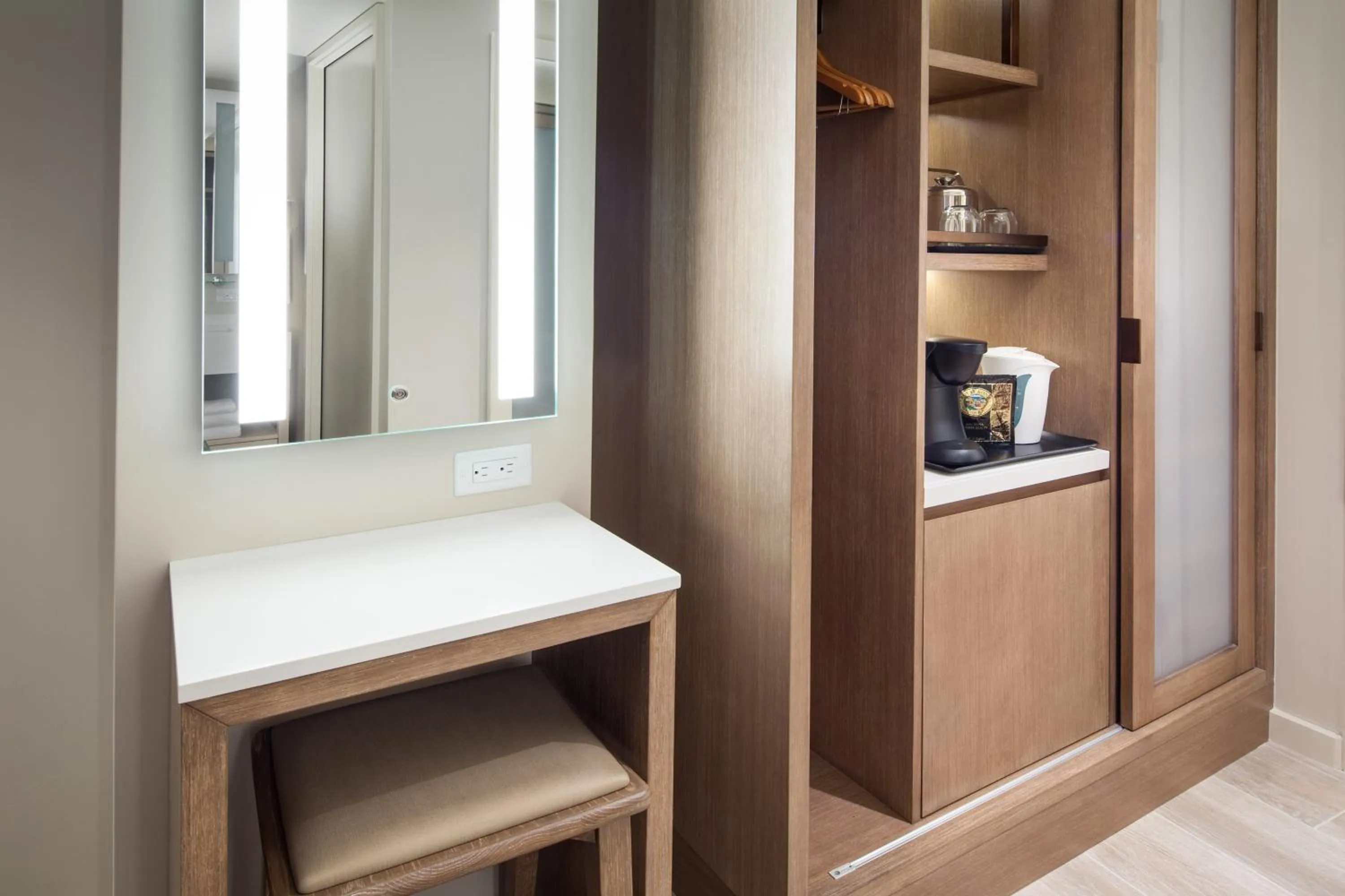 Photo of the whole room in Sheraton Waikiki Beach Resort