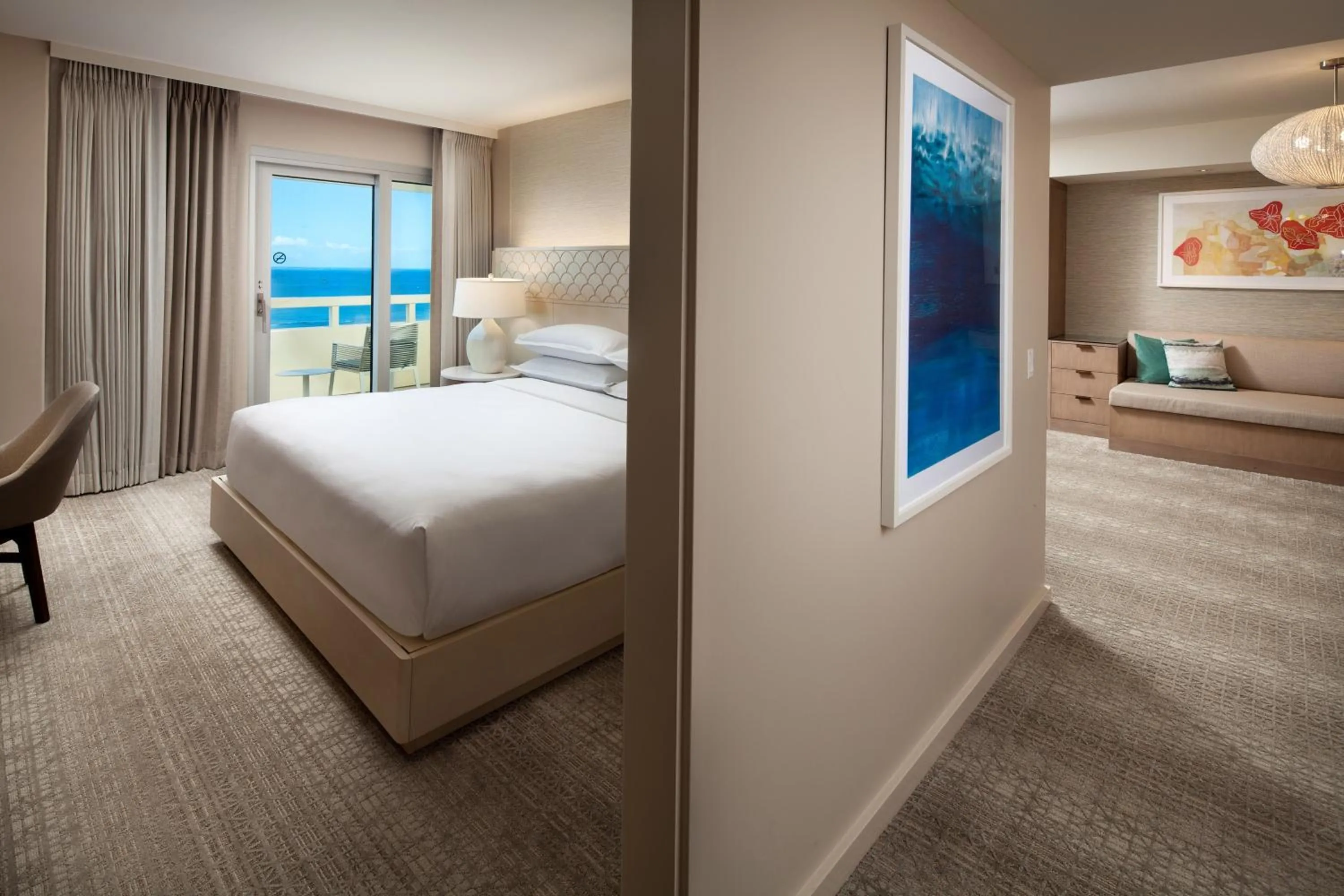 Bedroom, Bed in Sheraton Waikiki Beach Resort