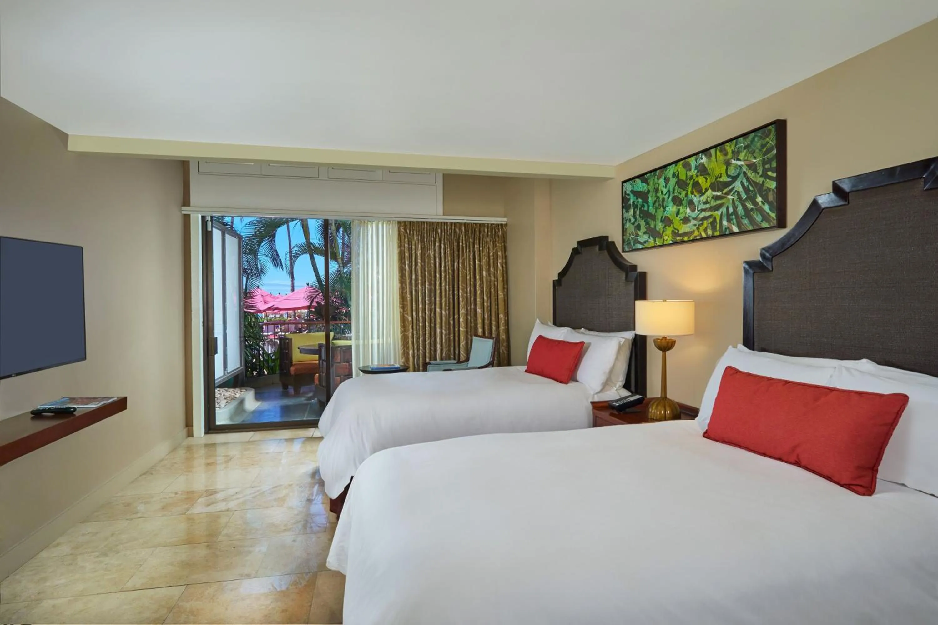Photo of the whole room, Bed in The Royal Hawaiian, A Luxury Collection Resort, Waikiki