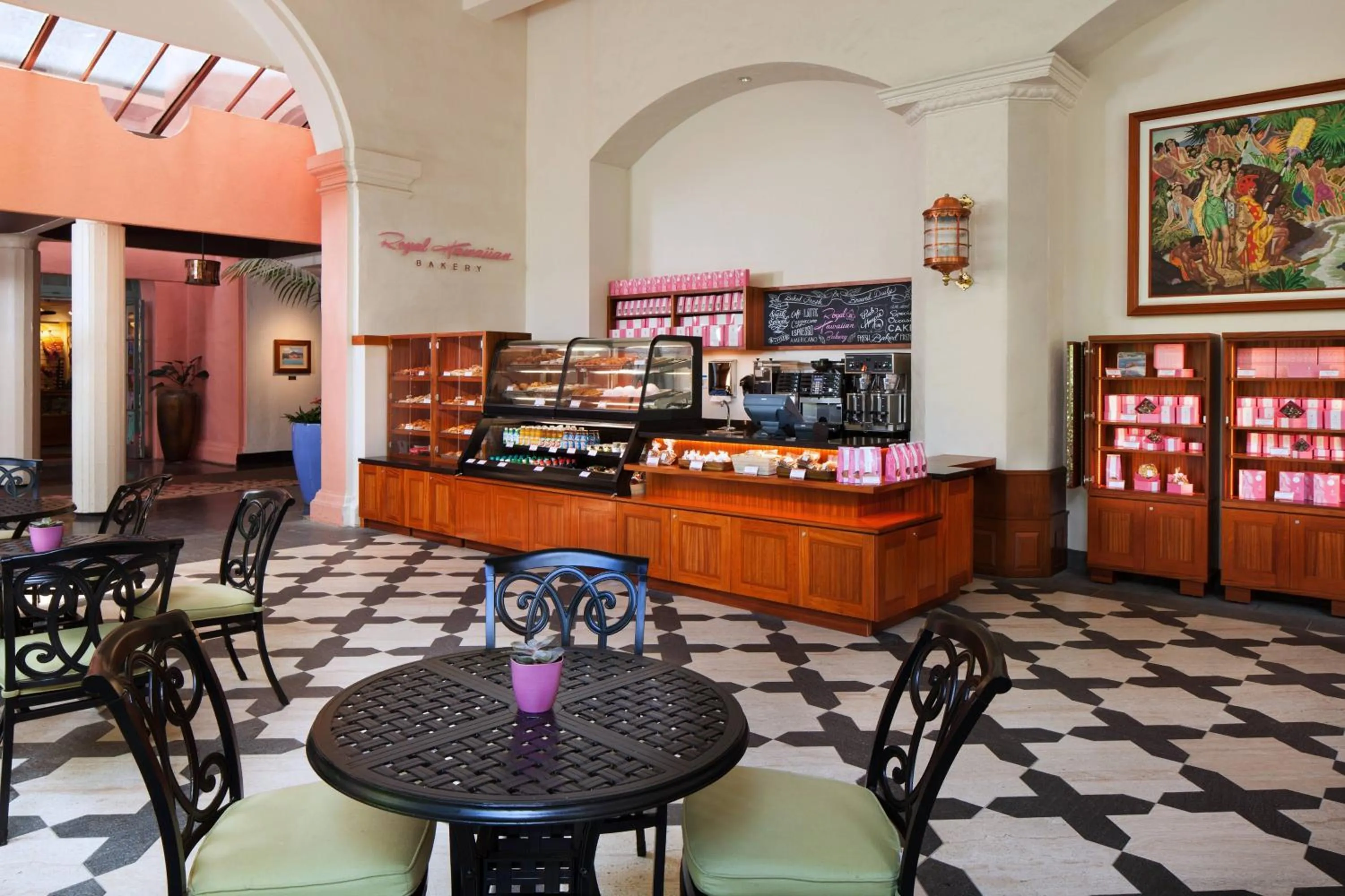 Restaurant/places to eat in The Royal Hawaiian, A Luxury Collection Resort, Waikiki