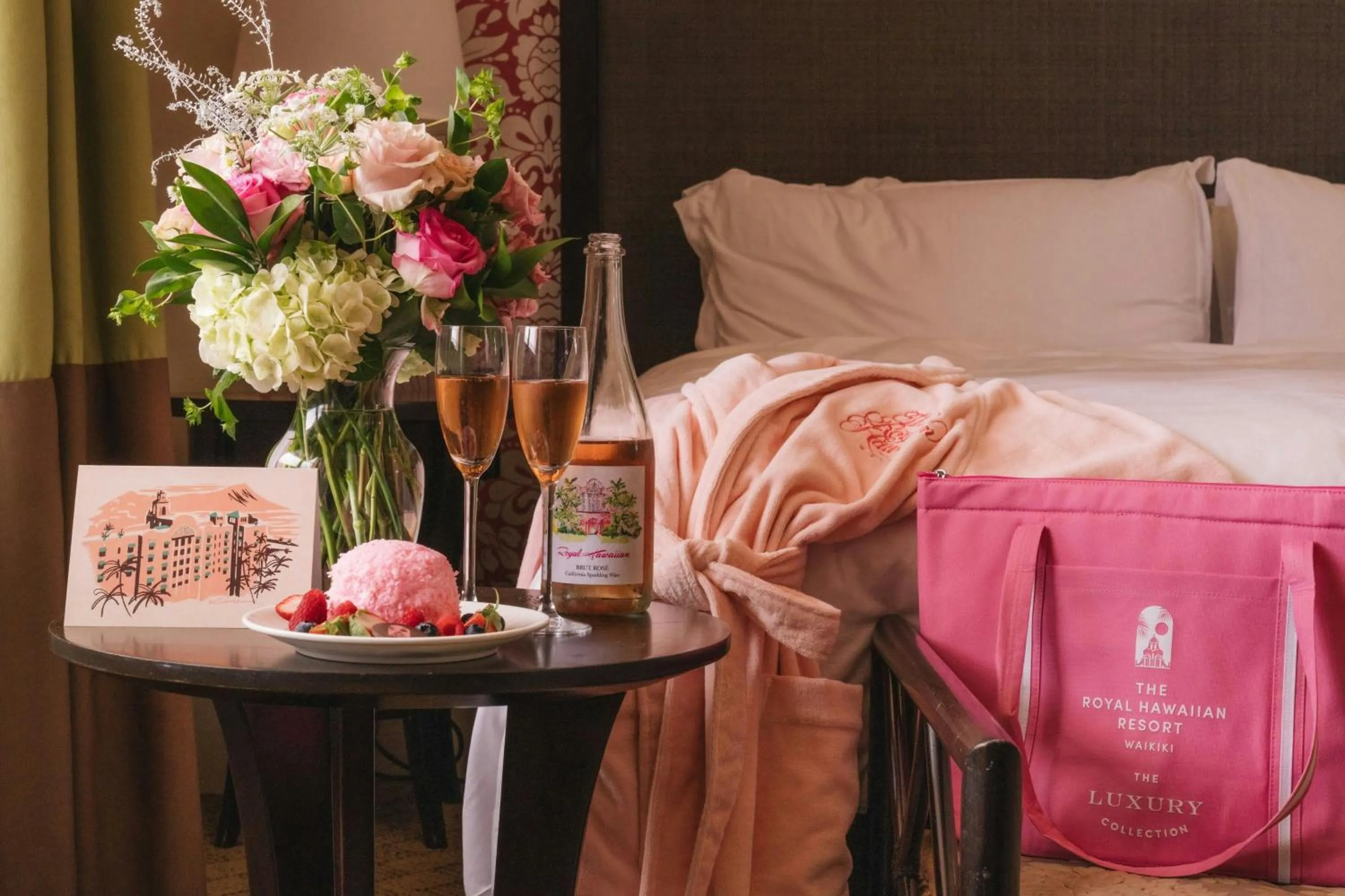 Other, Bed in The Royal Hawaiian, A Luxury Collection Resort, Waikiki