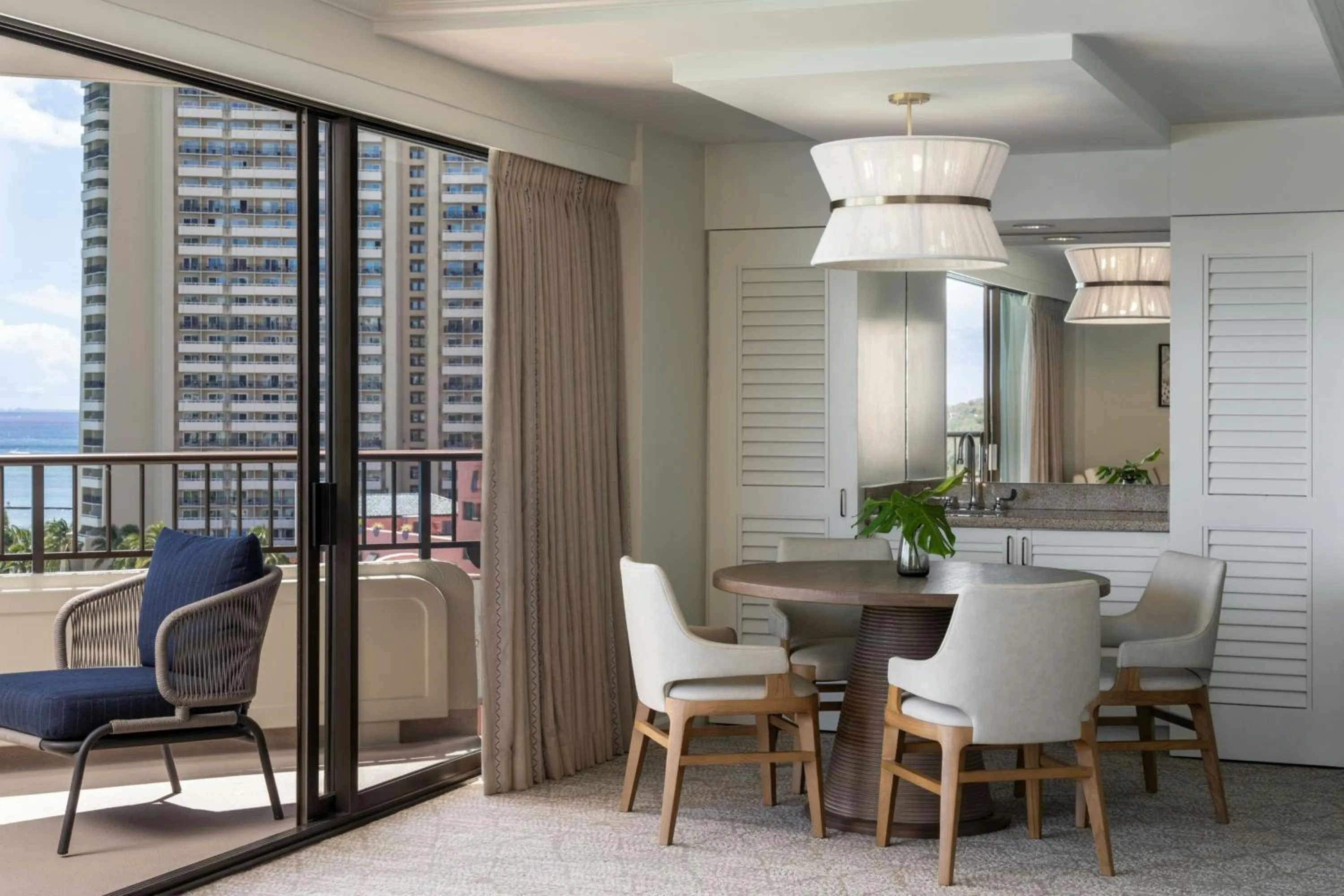 Bedroom in Moana Surfrider, A Westin Resort & Spa, Waikiki Beach