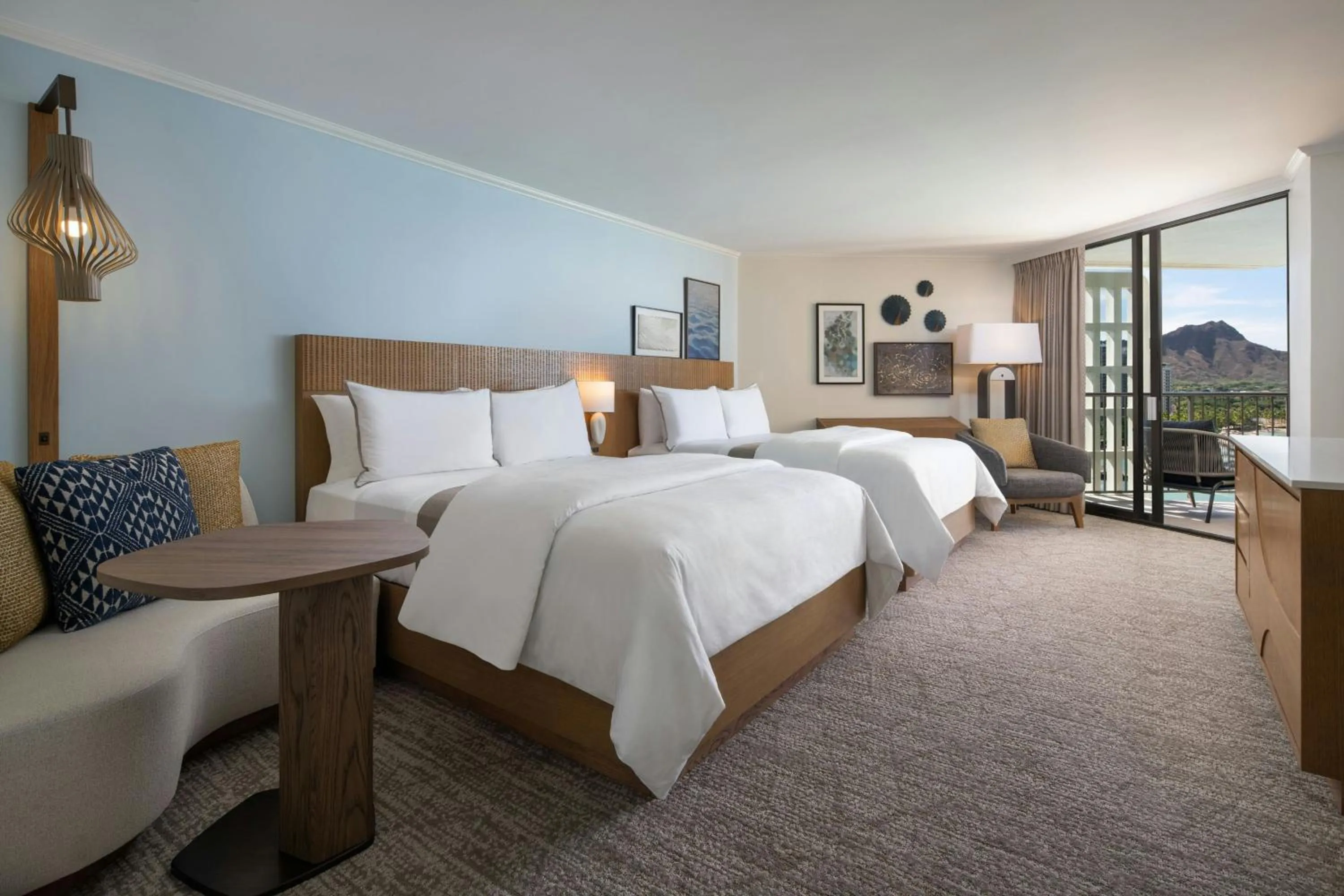 Photo of the whole room, Bed in Moana Surfrider, A Westin Resort & Spa, Waikiki Beach