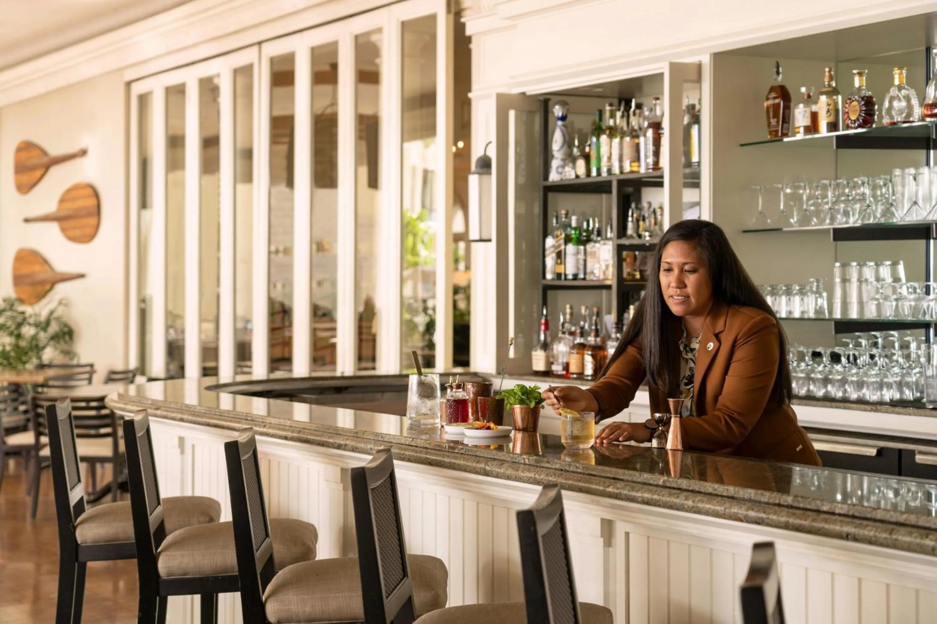 Lounge or bar in Moana Surfrider, A Westin Resort & Spa, Waikiki Beach