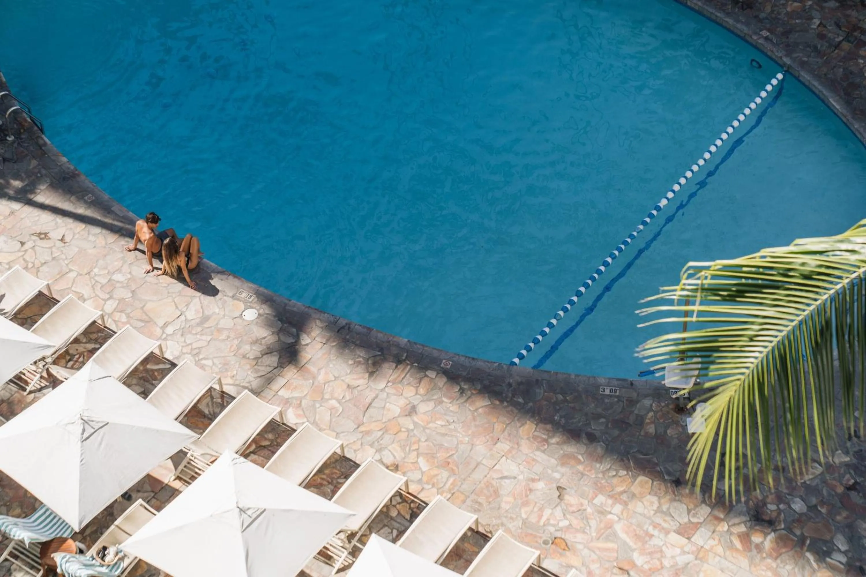 Swimming pool in Sheraton Princess Kaiulani Waikiki Beach