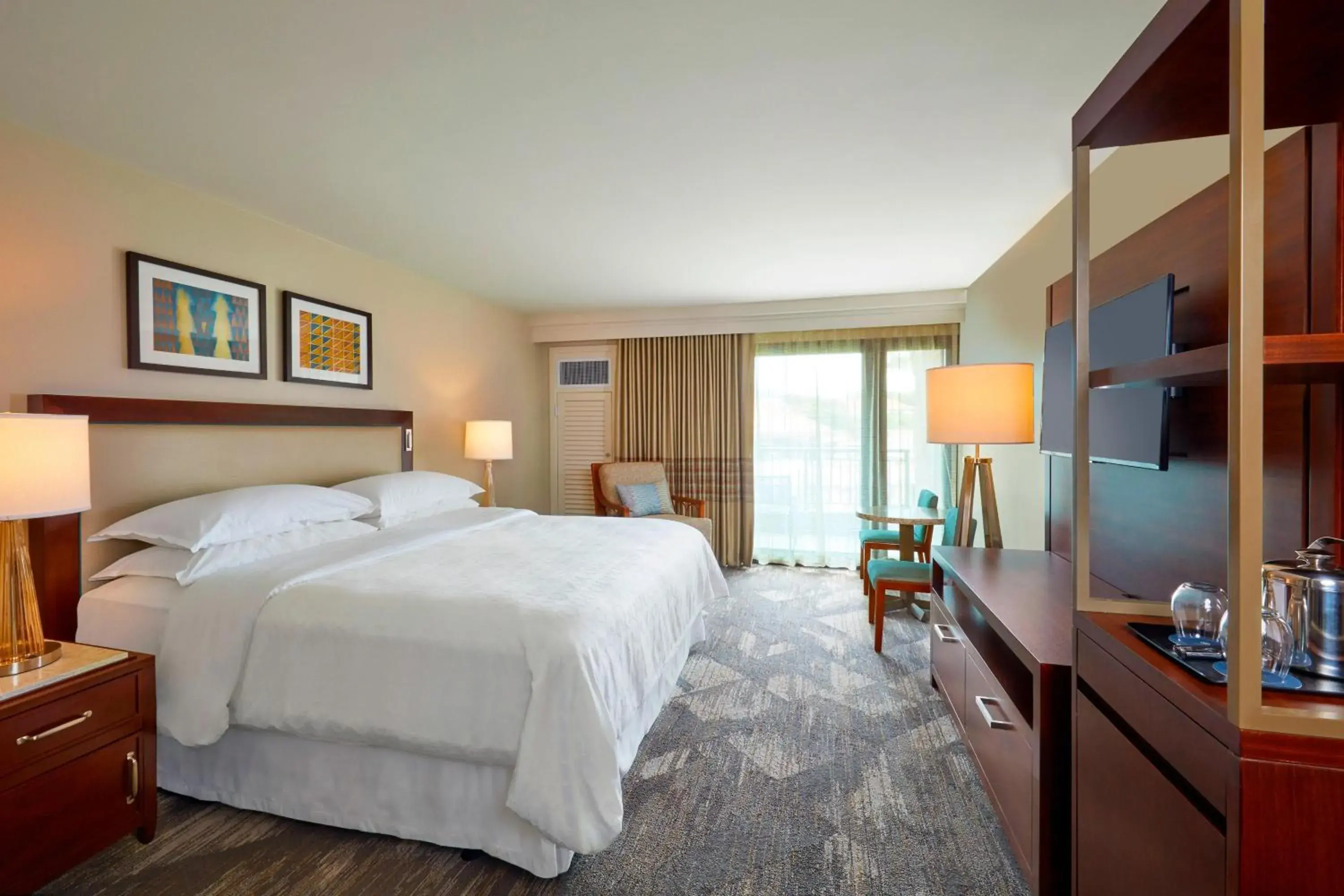 Deluxe Garden View, Guest room, 1 King, Garden view in Sheraton Kauai Resort Deluxe Garden View, Guest room, 1 King, Garden view in Sheraton Kauai Resort