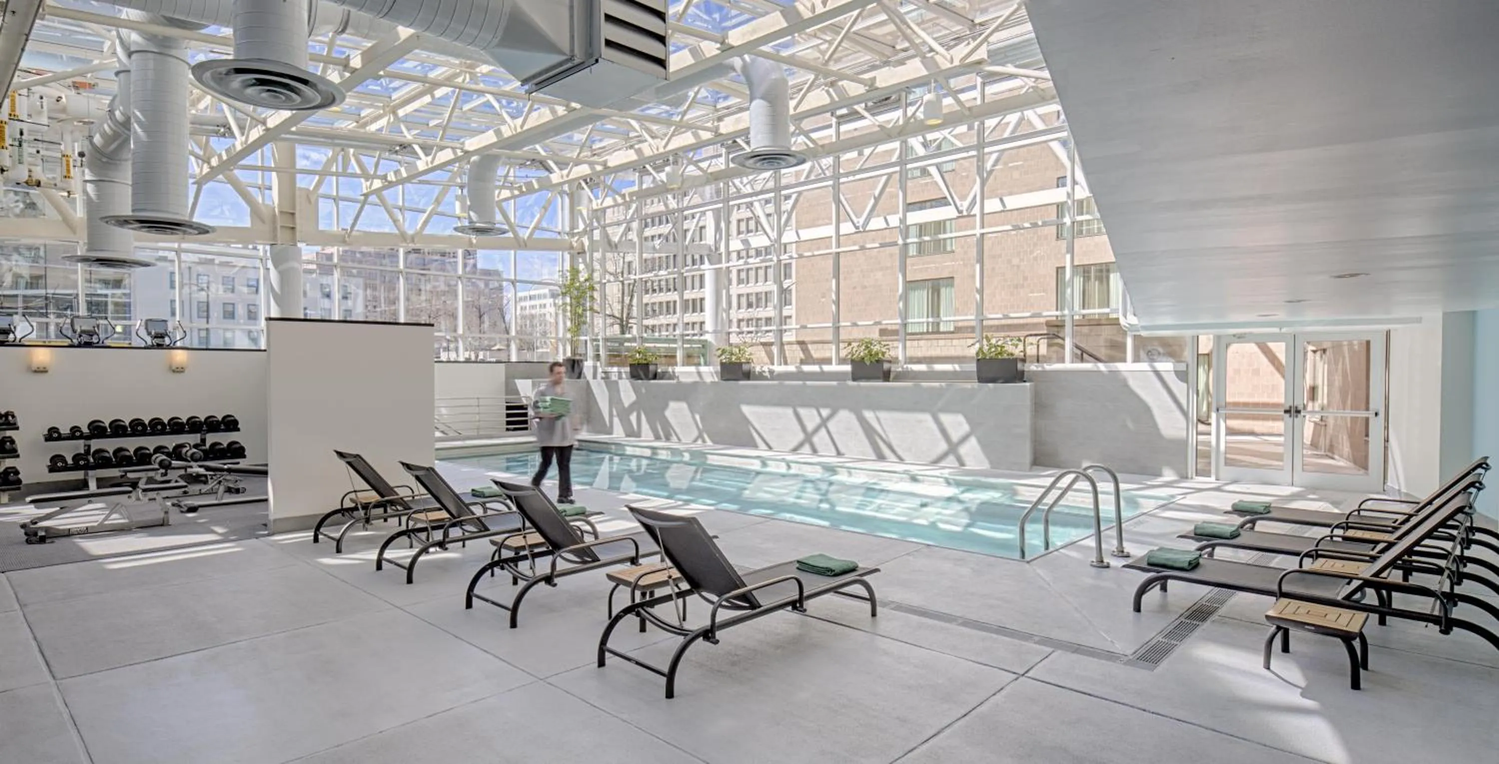 Swimming pool in Hyatt Regency Washington on Capitol Hill