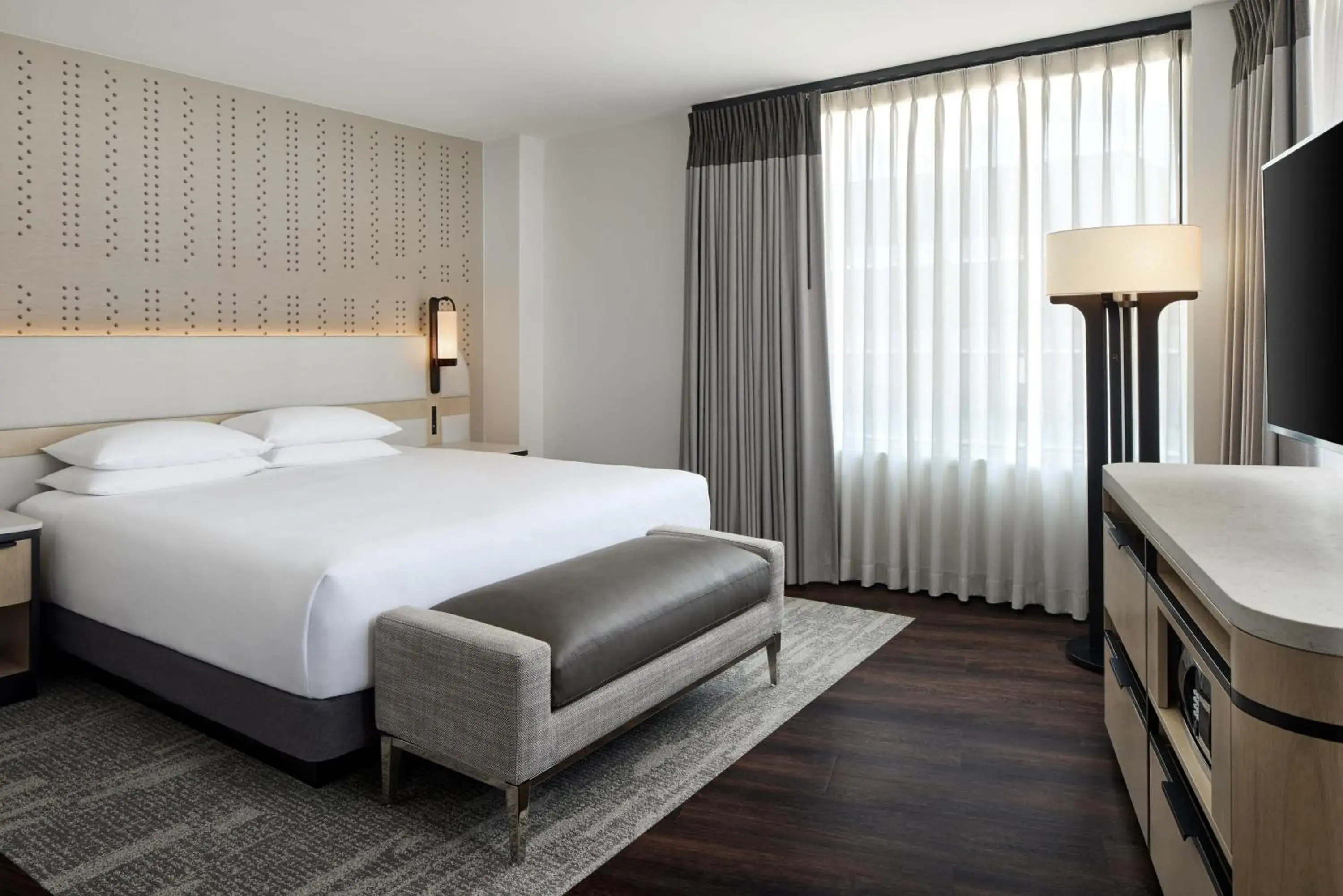 Bedroom, Bed in Hyatt Regency Washington on Capitol Hill Bedroom, Bed in Hyatt Regency Washington on Capitol Hill