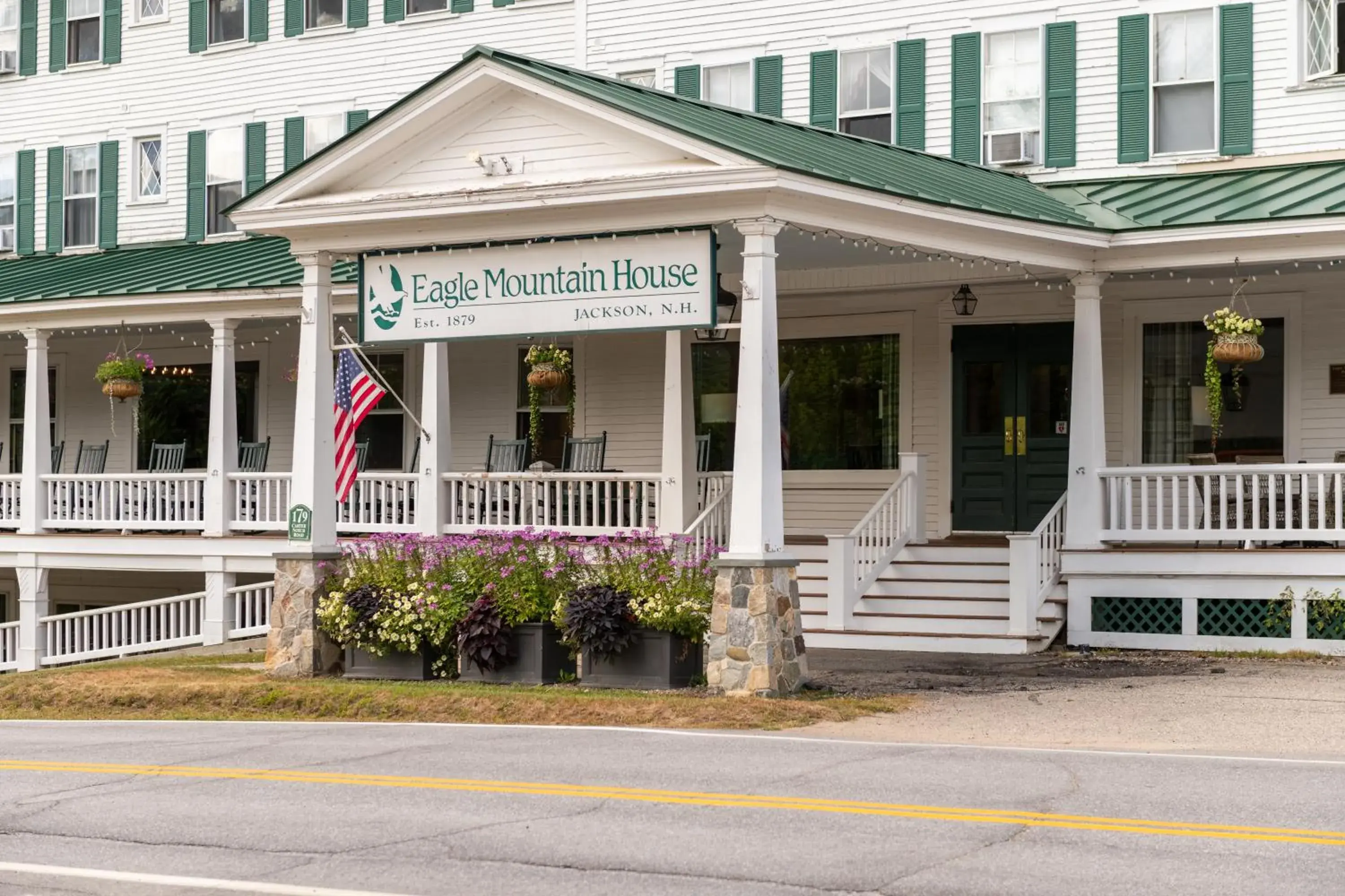 Facade/entrance in Eagle Mountain House and Golf Club Facade/entrance in Eagle Mountain House and Golf Club
