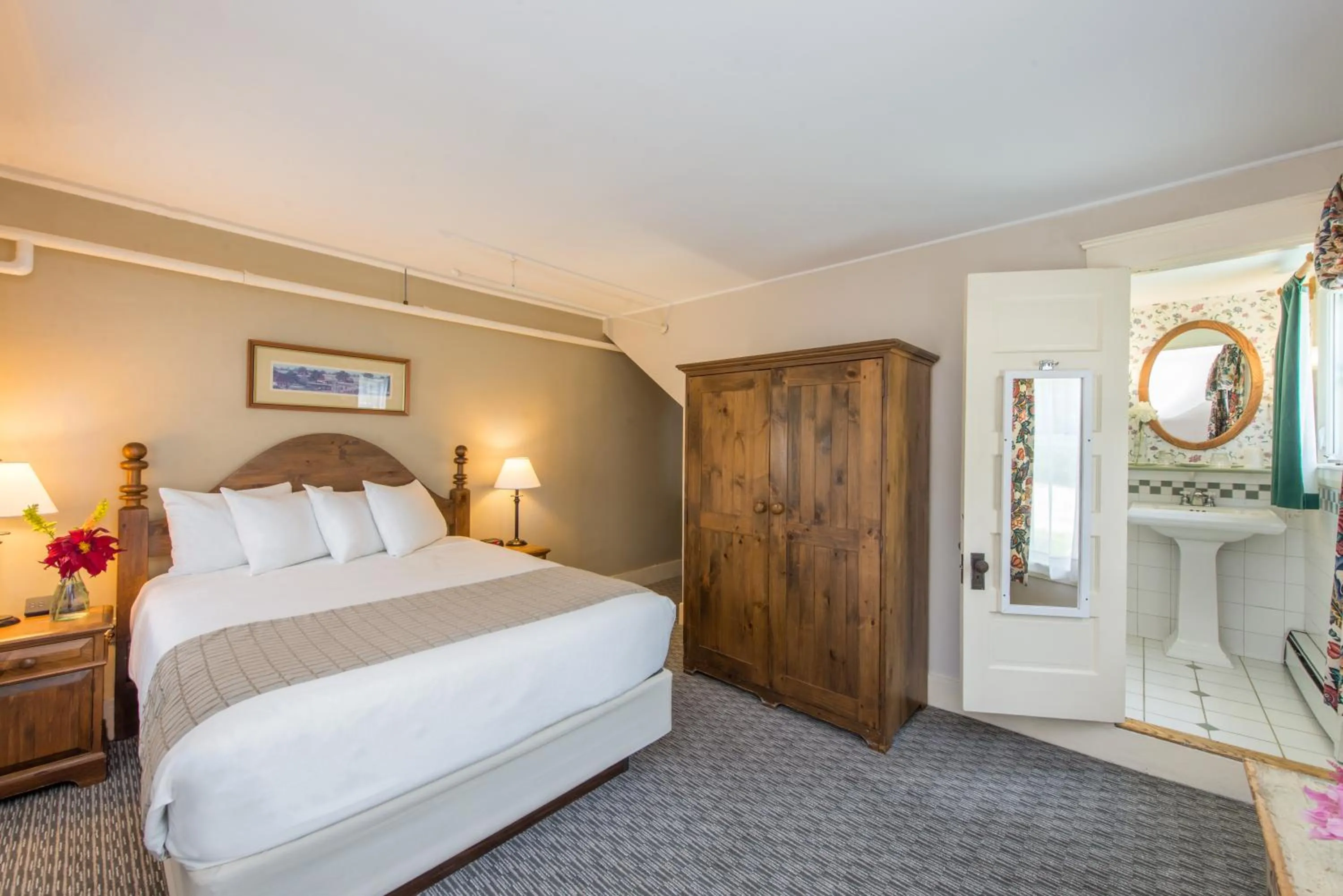 Bedroom, Bed in Eagle Mountain House and Golf Club