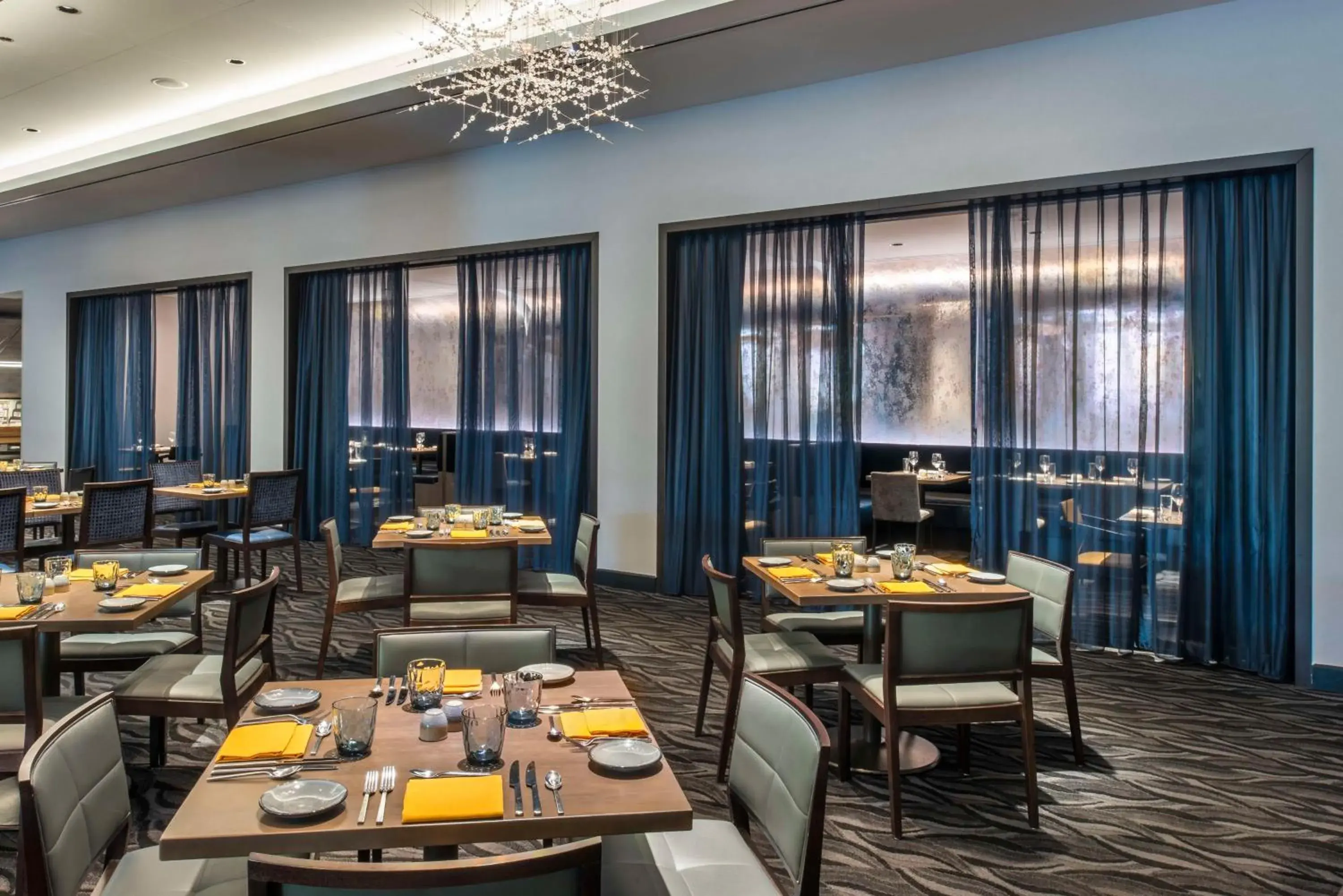 Restaurant/places to eat in Hyatt Regency McCormick Place Chicago Restaurant/places to eat in Hyatt Regency McCormick Place Chicago