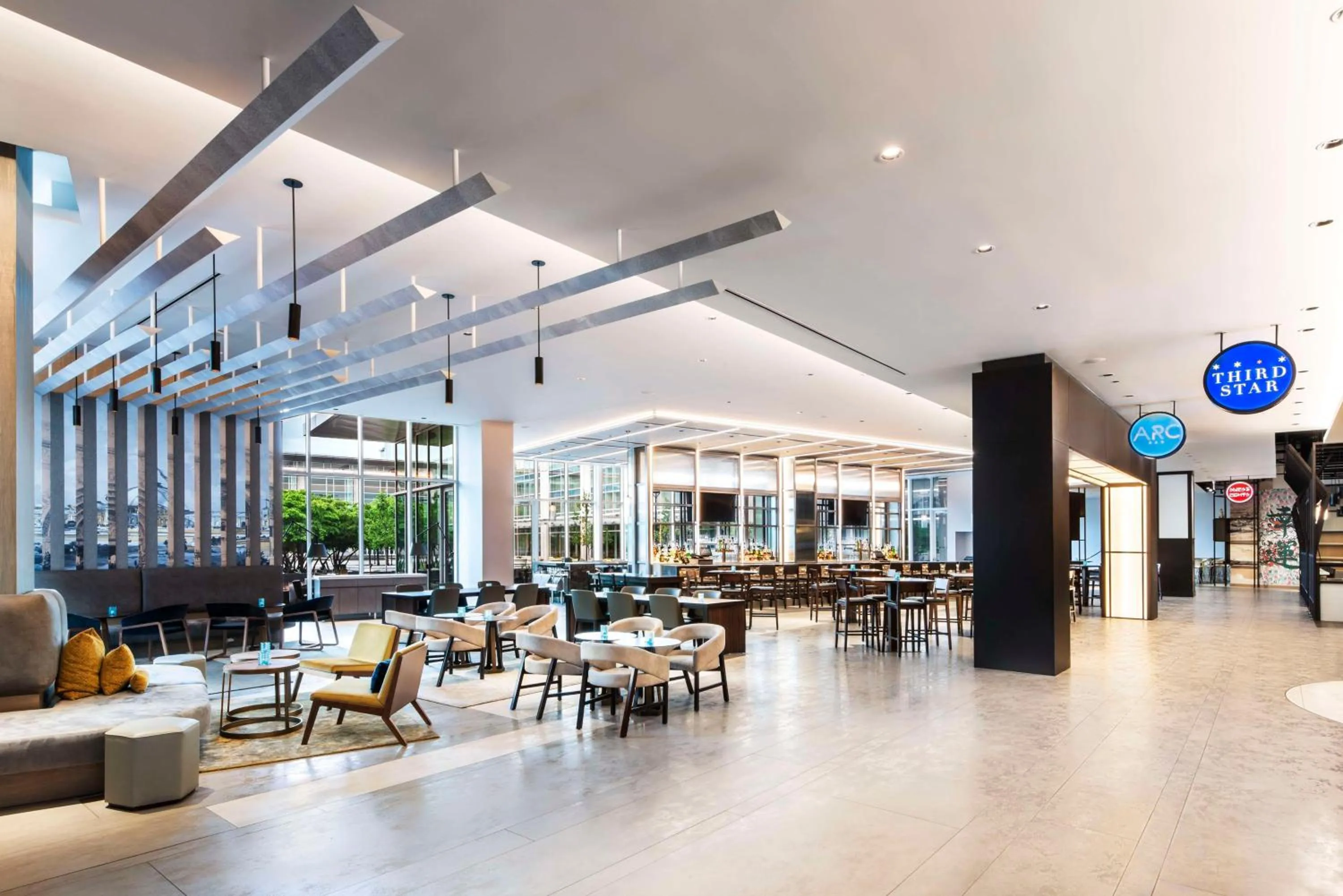 Lounge or bar in Hyatt Regency McCormick Place Chicago