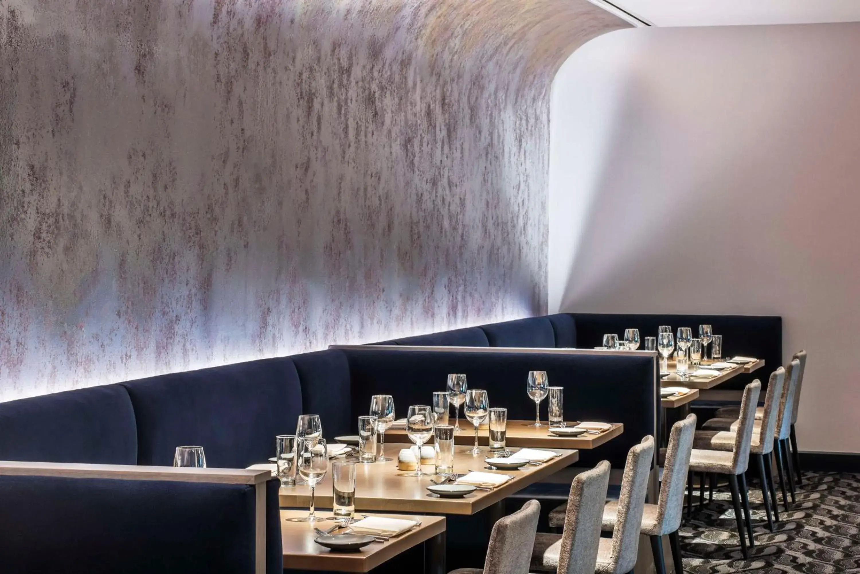 Restaurant/places to eat in Hyatt Regency McCormick Place Chicago Restaurant/places to eat in Hyatt Regency McCormick Place Chicago