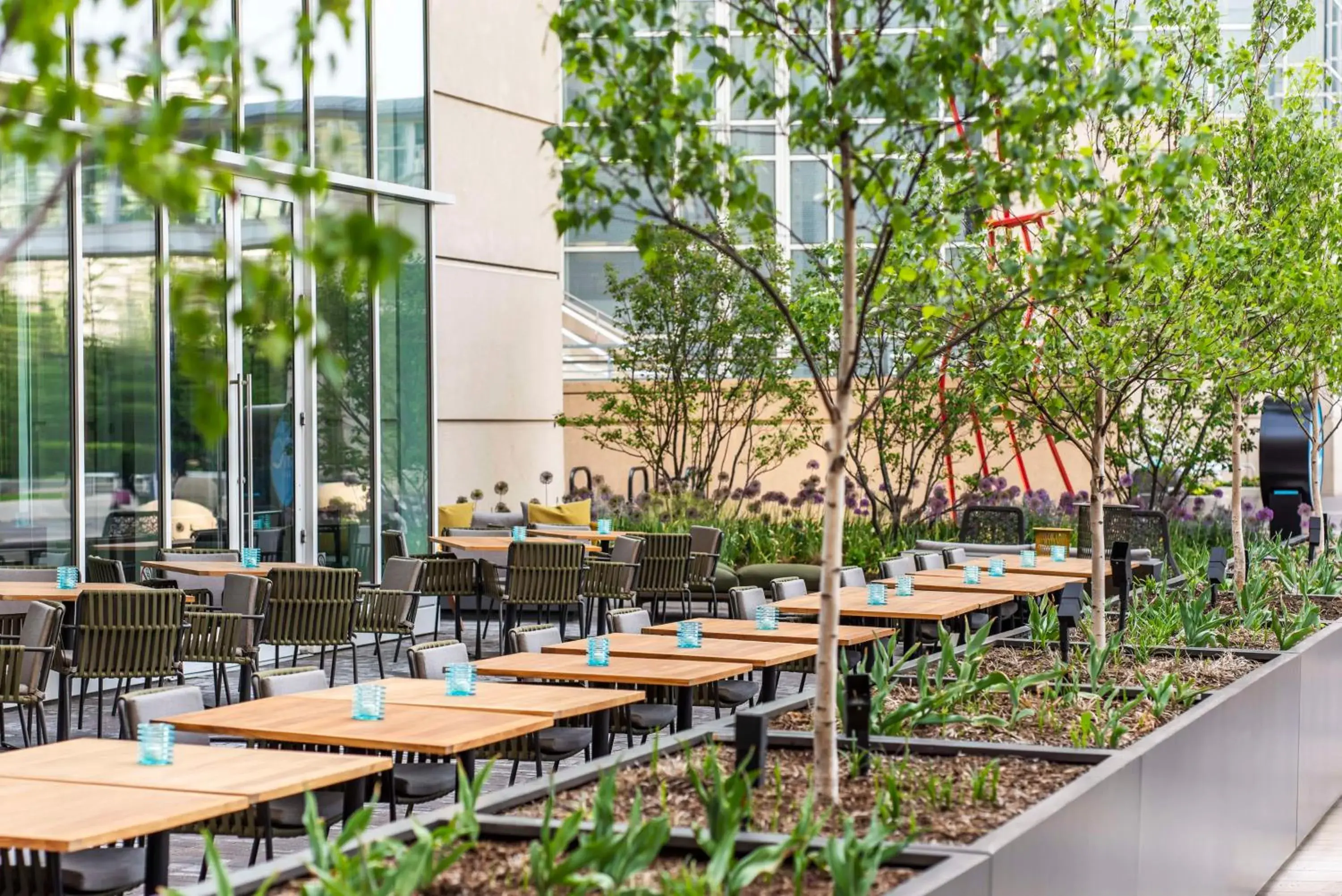 Lounge or bar in Hyatt Regency McCormick Place Chicago Lounge or bar in Hyatt Regency McCormick Place Chicago