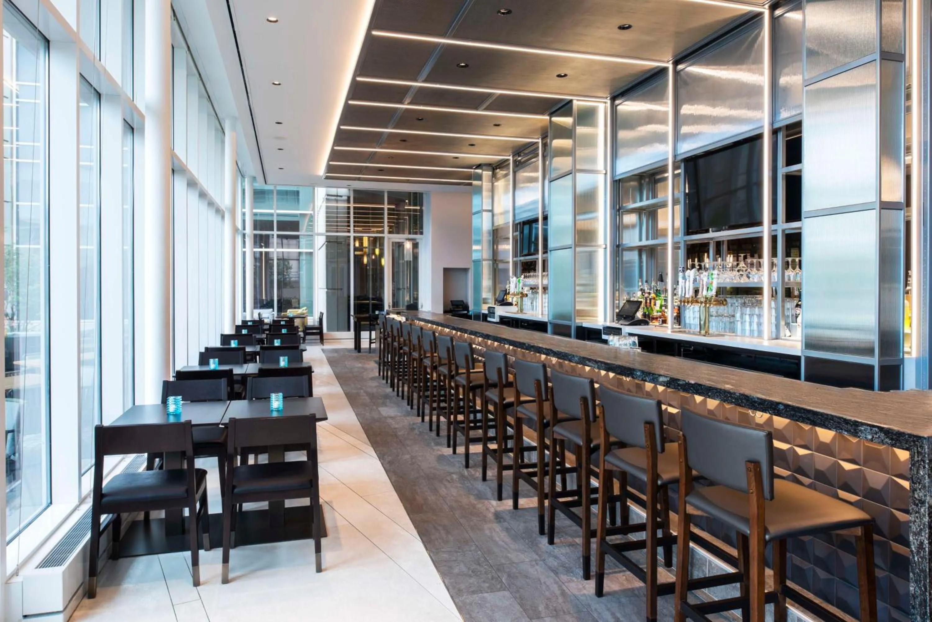 Lounge or bar in Hyatt Regency McCormick Place Chicago