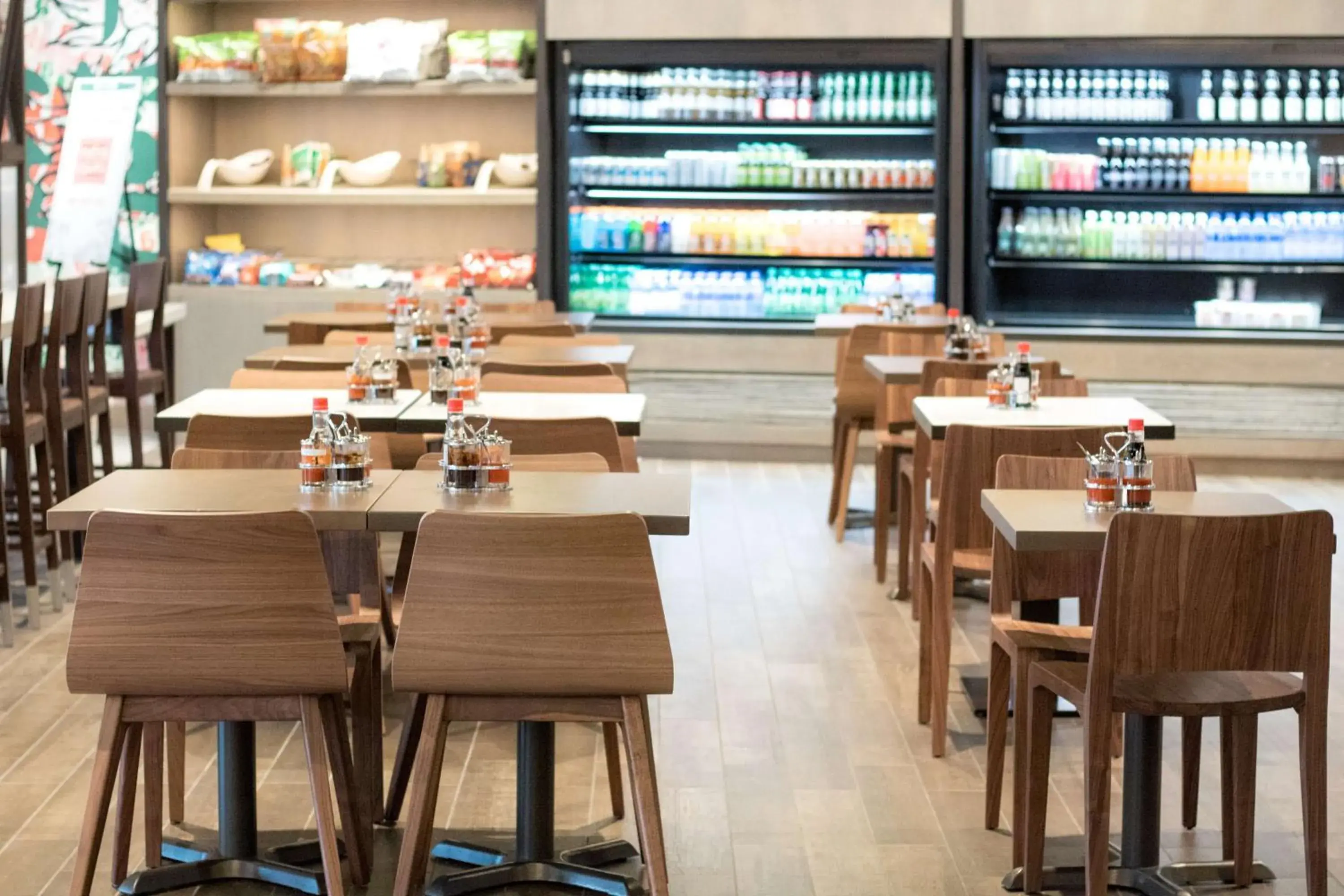 Restaurant/places to eat in Hyatt Regency McCormick Place Chicago Restaurant/places to eat in Hyatt Regency McCormick Place Chicago