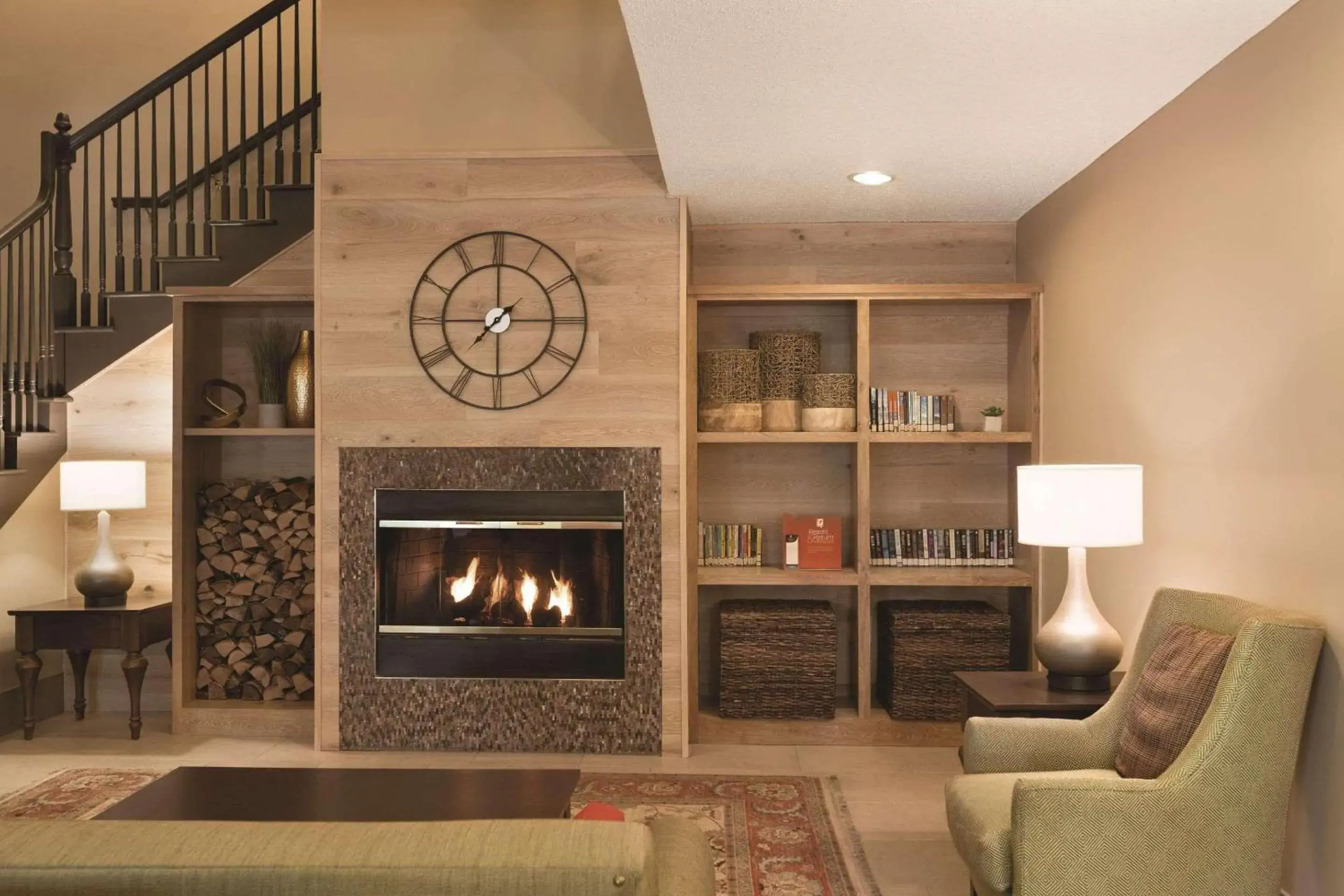 Lobby or reception in Country Inn & Suites by Radisson, Indianapolis Airport South, IN Lobby or reception in Country Inn & Suites by Radisson, Indianapolis Airport South, IN