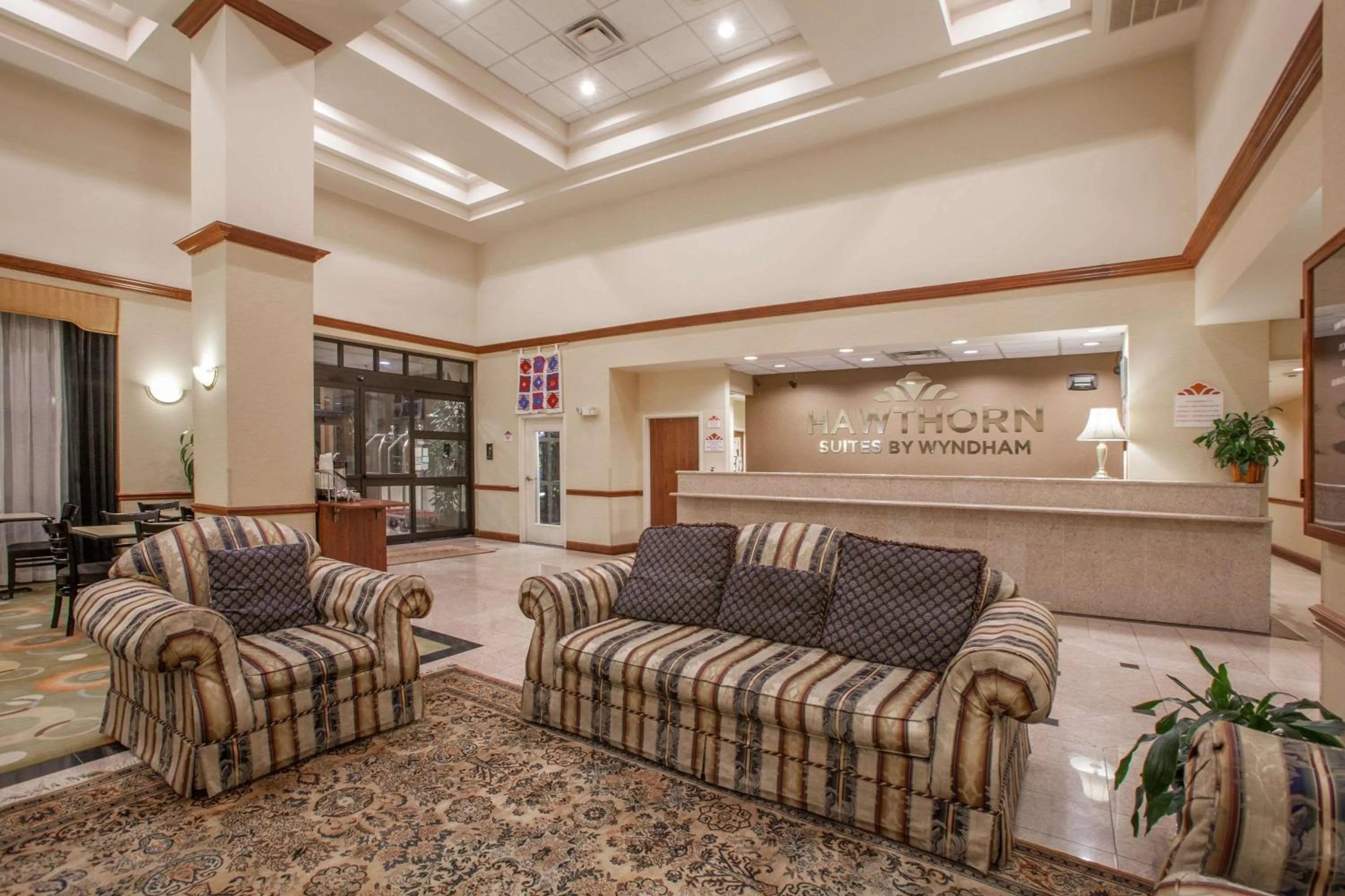 Lobby or reception in Hawthorn Suites Midwest City