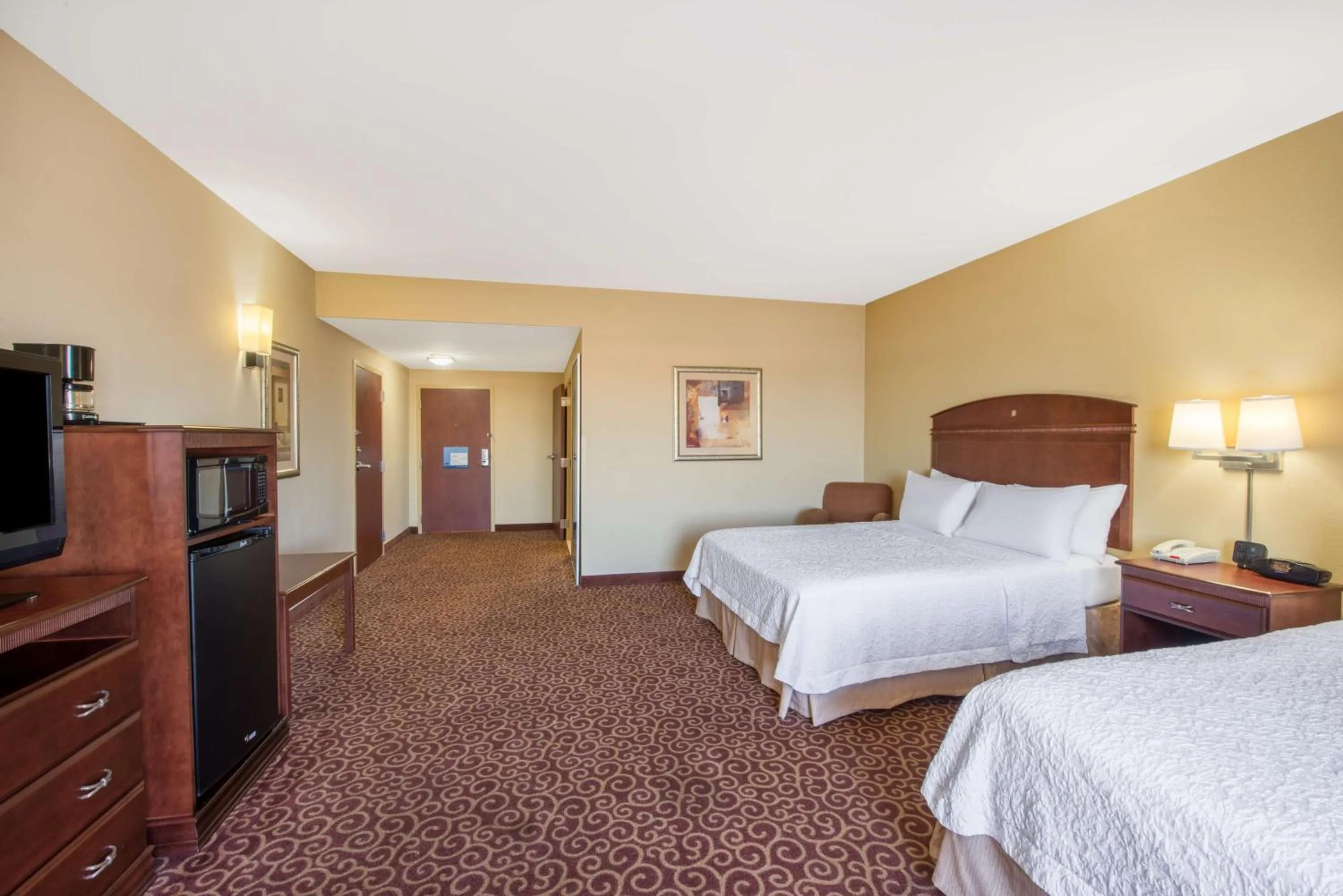 Bed in Hampton Inn & Suites Oklahoma City - South