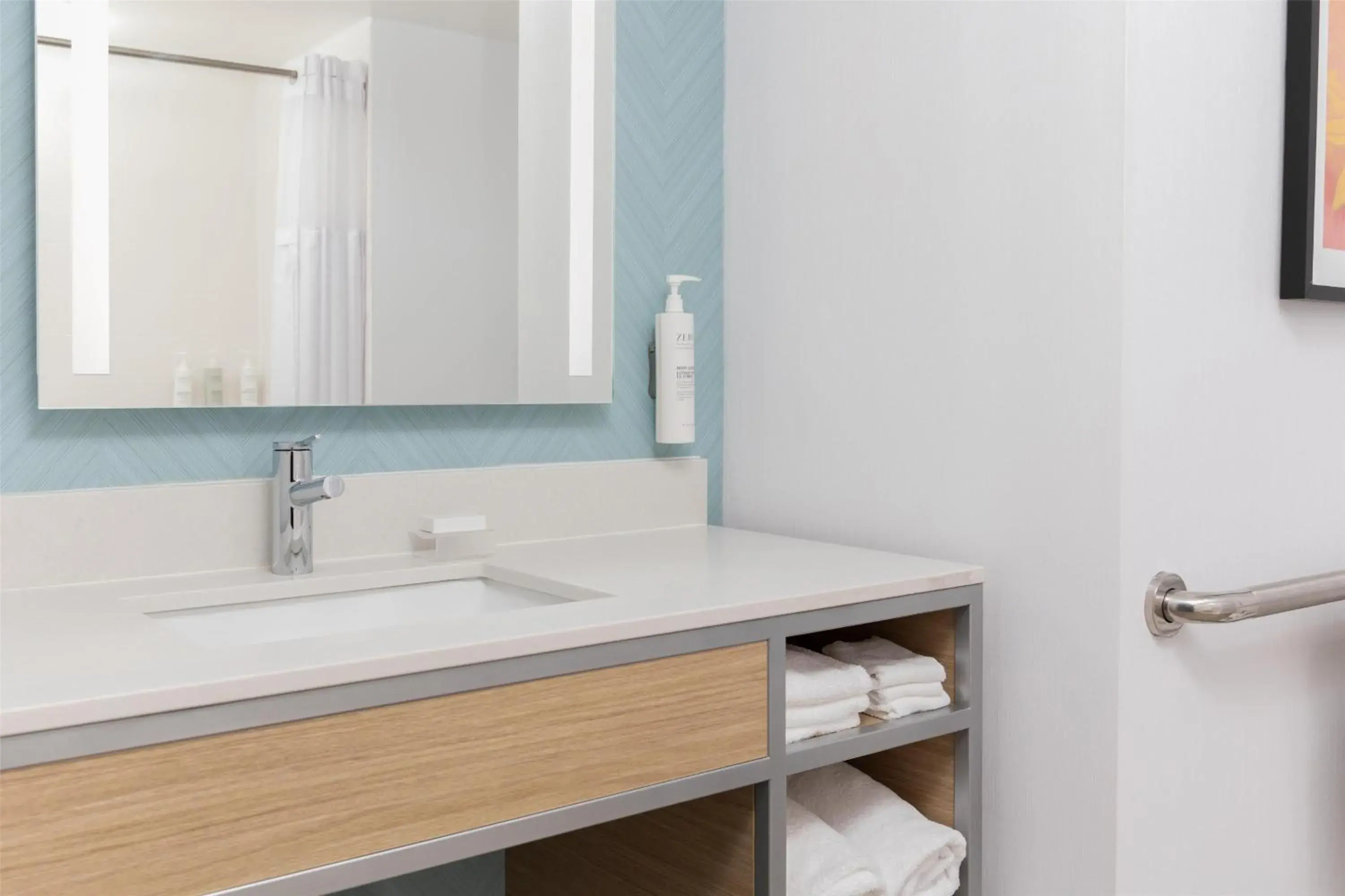 Bathroom in Hilton Garden Inn Hanover Arundel Mills, MD Bathroom in Hilton Garden Inn Hanover Arundel Mills, MD