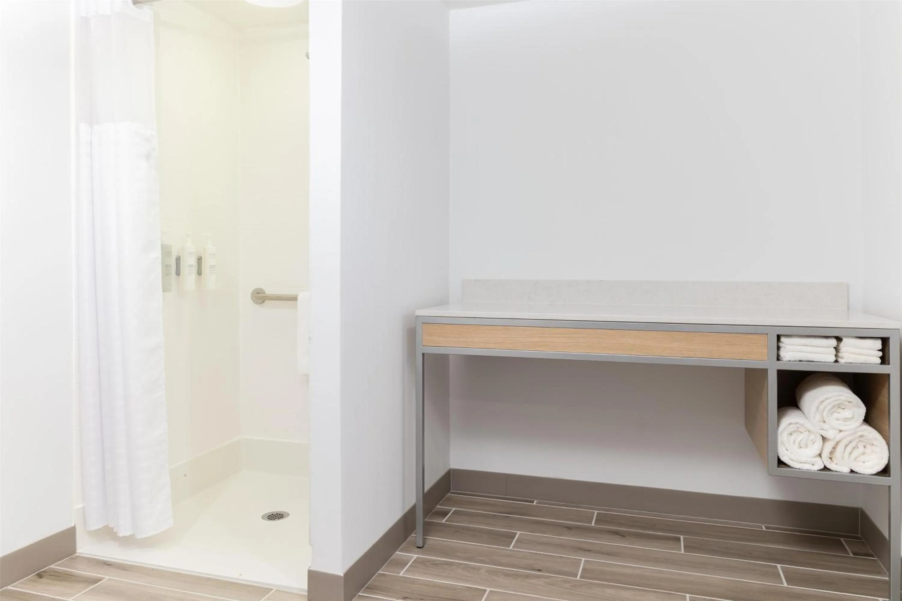 Bathroom in Hilton Garden Inn Hanover Arundel Mills, MD