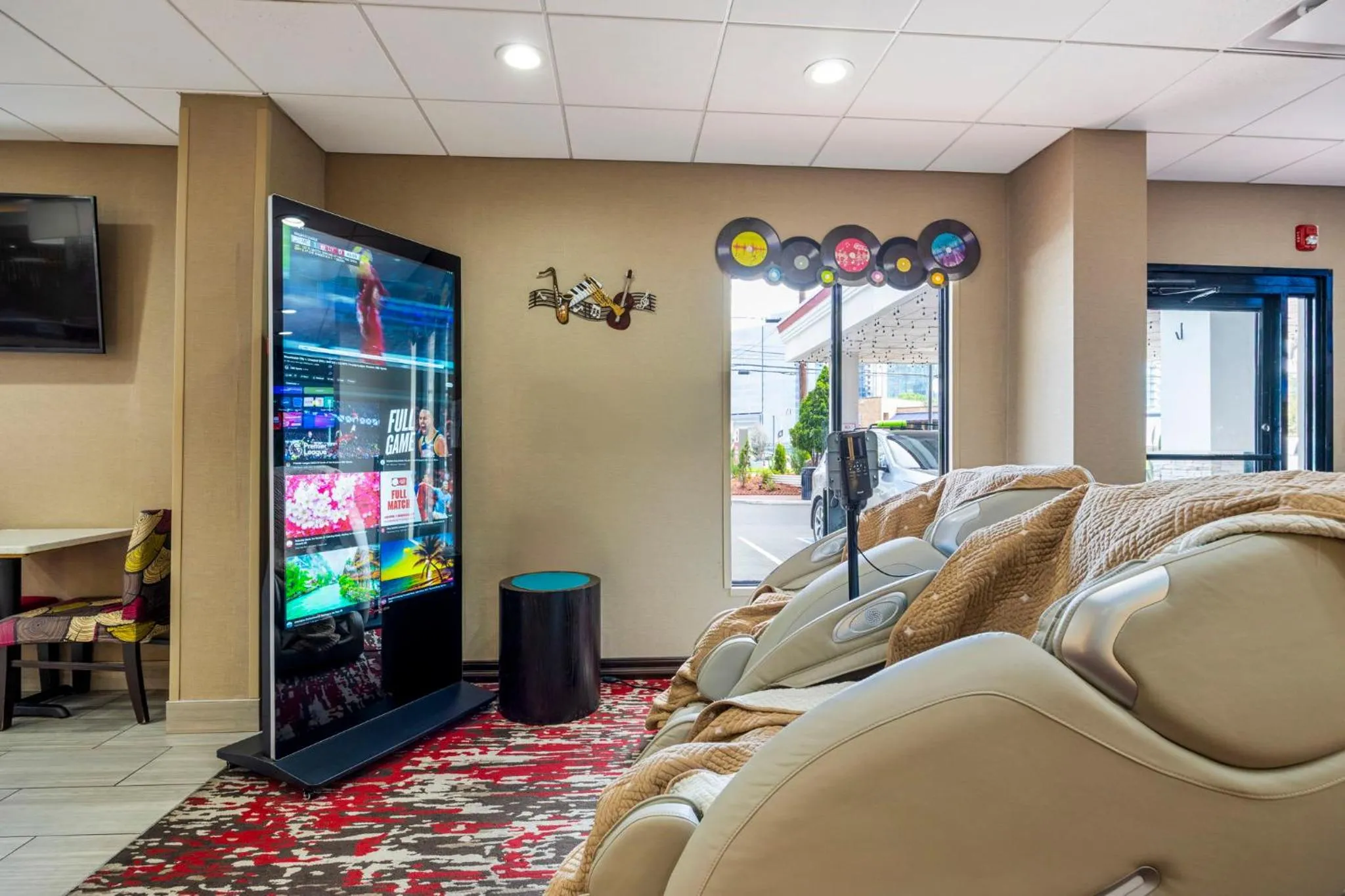 Property building in Best Western Downtown PLUS Music Row