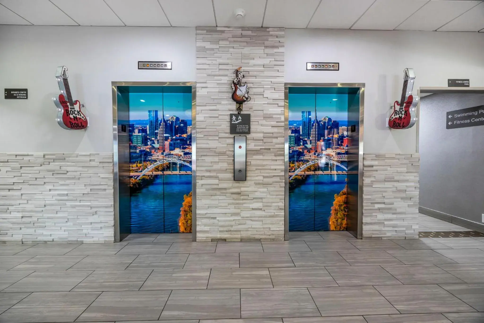 Property building in Best Western Downtown PLUS Music Row Property building in Best Western Downtown PLUS Music Row