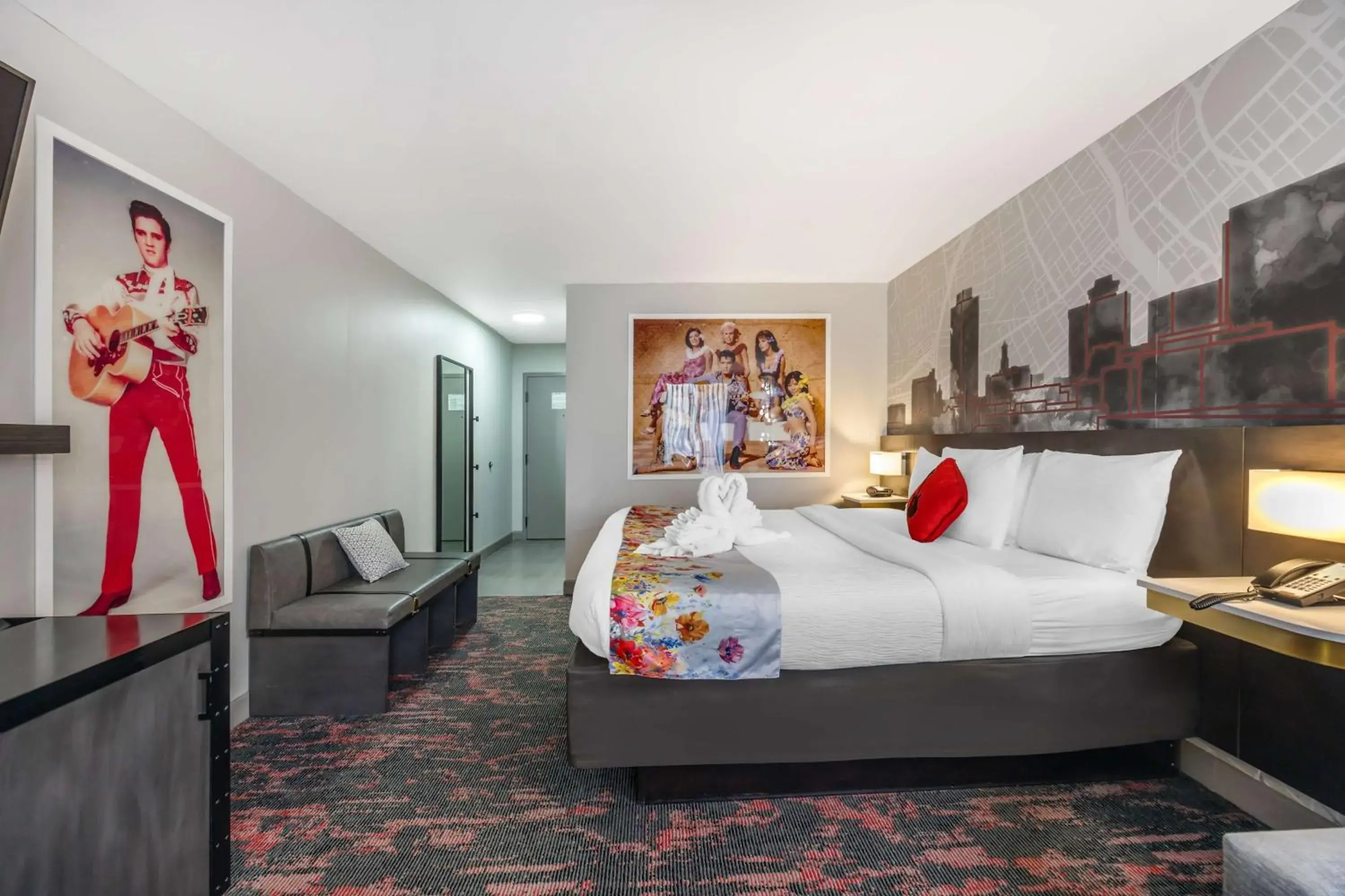 Bedroom, Bed in Best Western Downtown PLUS Music Row Bedroom, Bed in Best Western Downtown PLUS Music Row