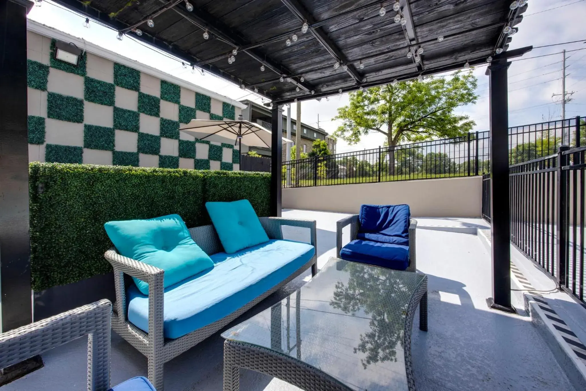 Property building in Best Western Downtown PLUS Music Row Property building in Best Western Downtown PLUS Music Row