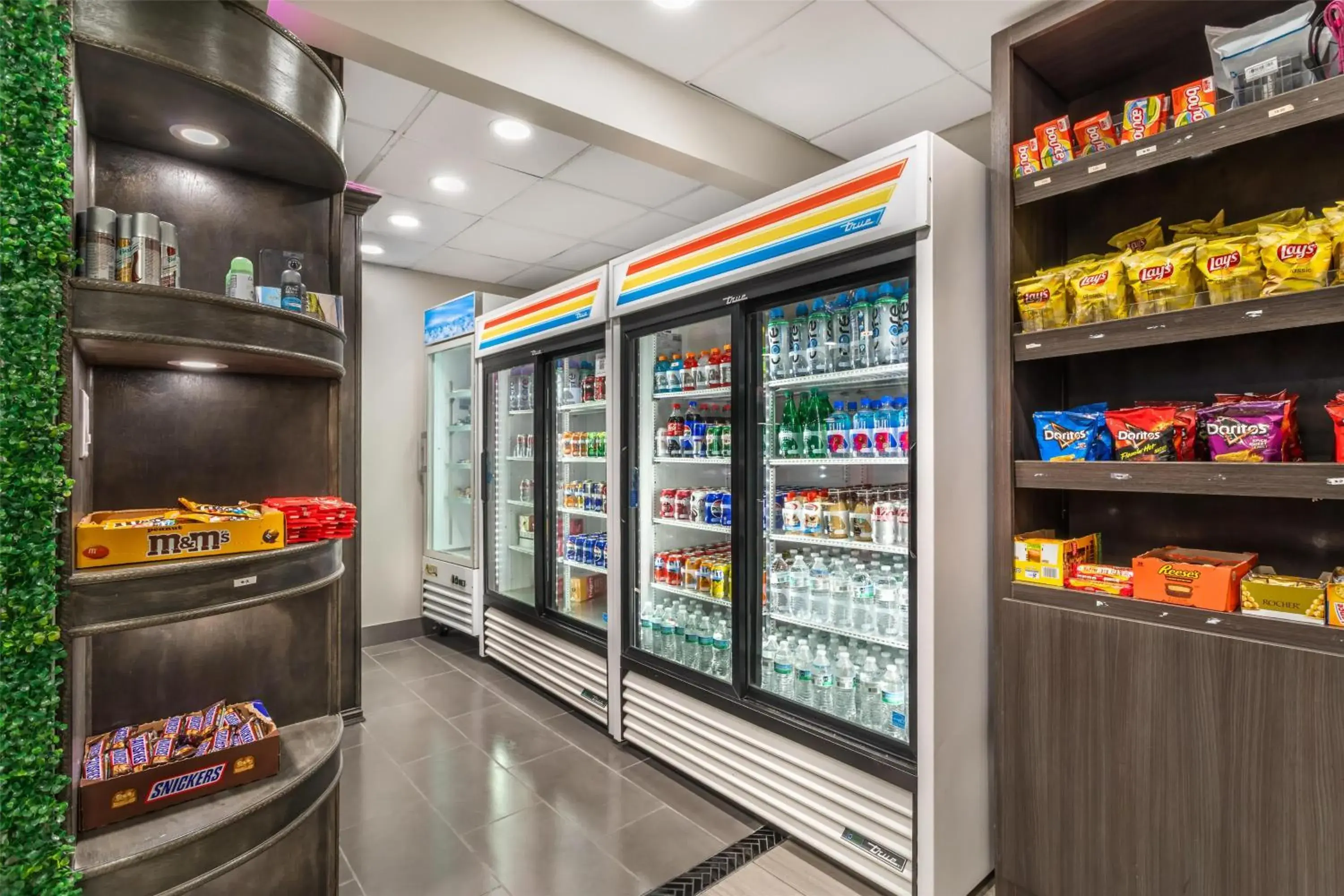 Property building in Best Western Downtown PLUS Music Row Property building in Best Western Downtown PLUS Music Row