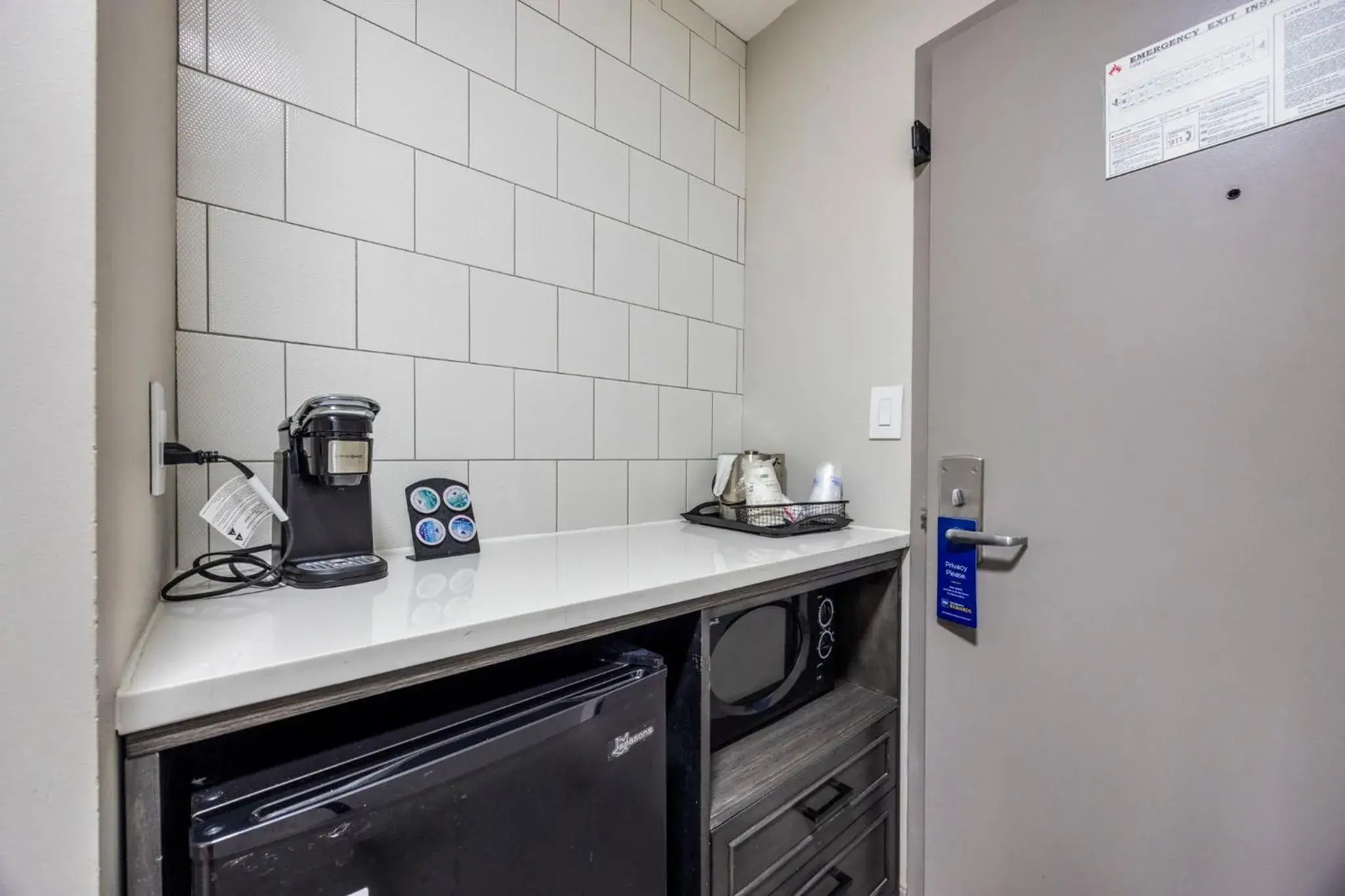 Property building in Best Western Downtown PLUS Music Row Property building in Best Western Downtown PLUS Music Row