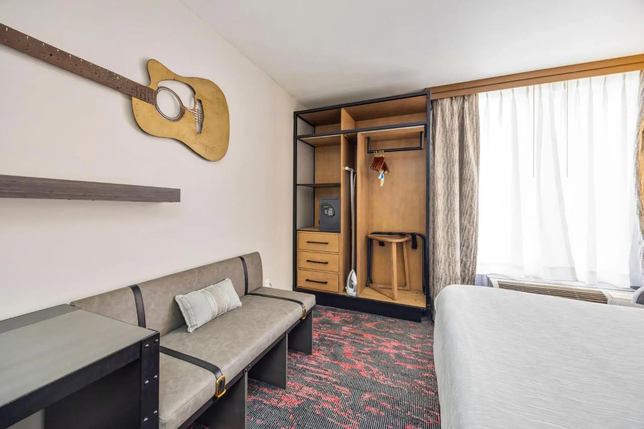Property building, Bed in Best Western Downtown PLUS Music Row Property building, Bed in Best Western Downtown PLUS Music Row