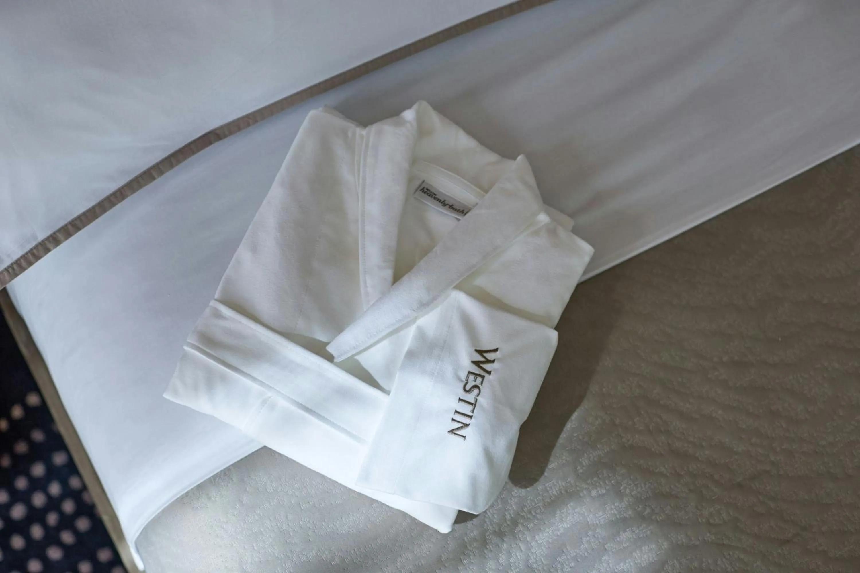 Photo of the whole room in The Westin Galleria Houston