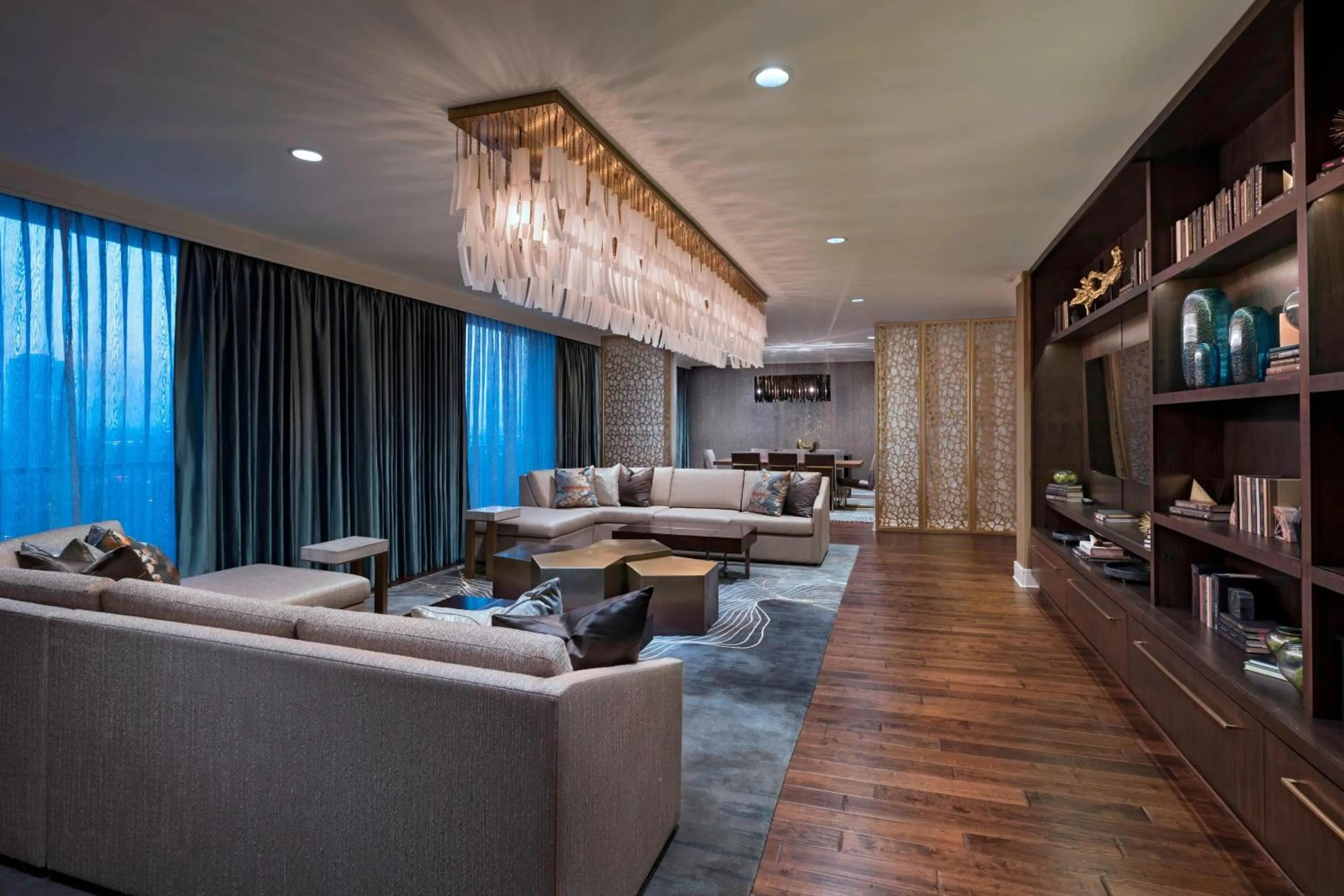 Living room in The Westin Galleria Houston