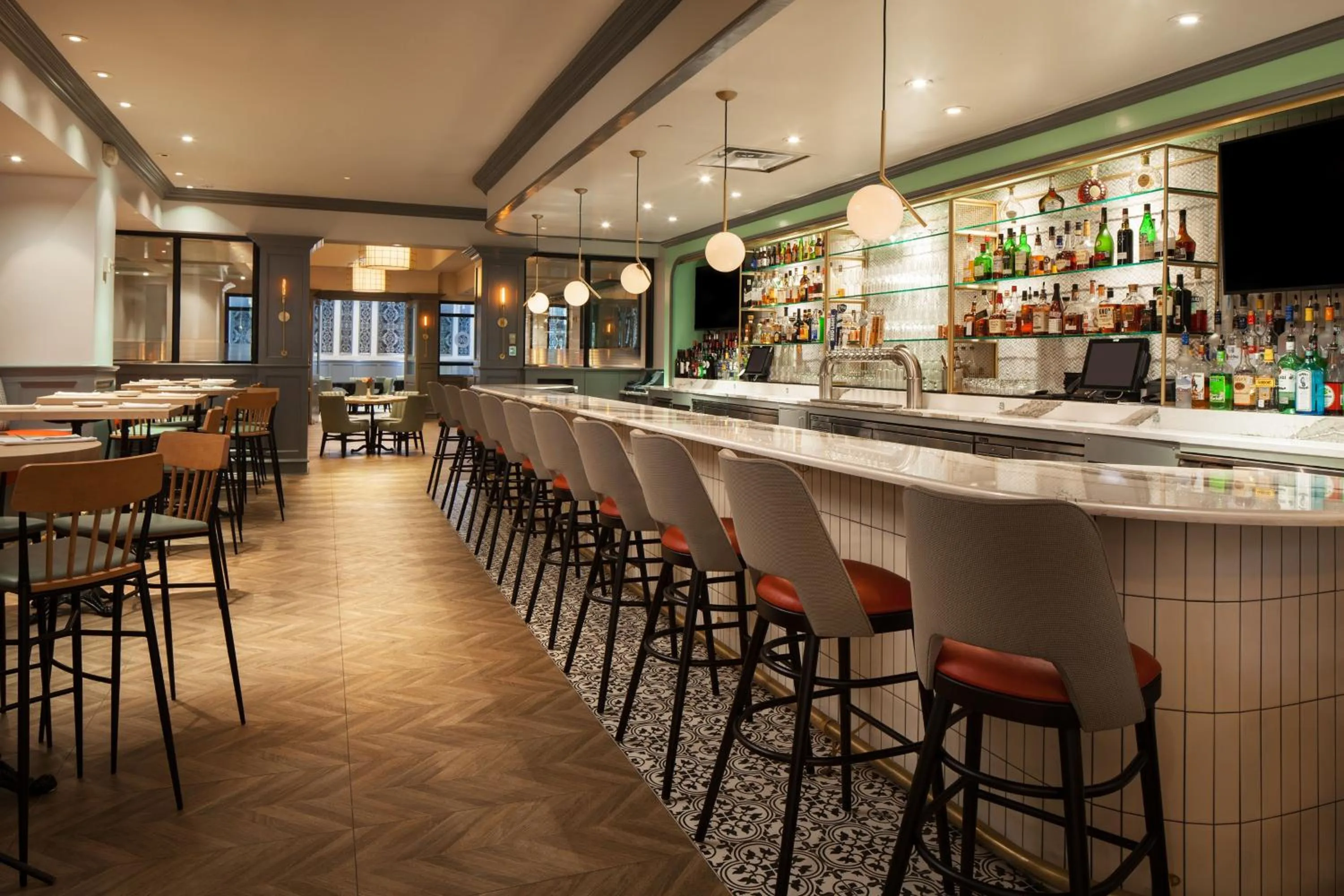 Lounge or bar in The Westin Galleria Houston