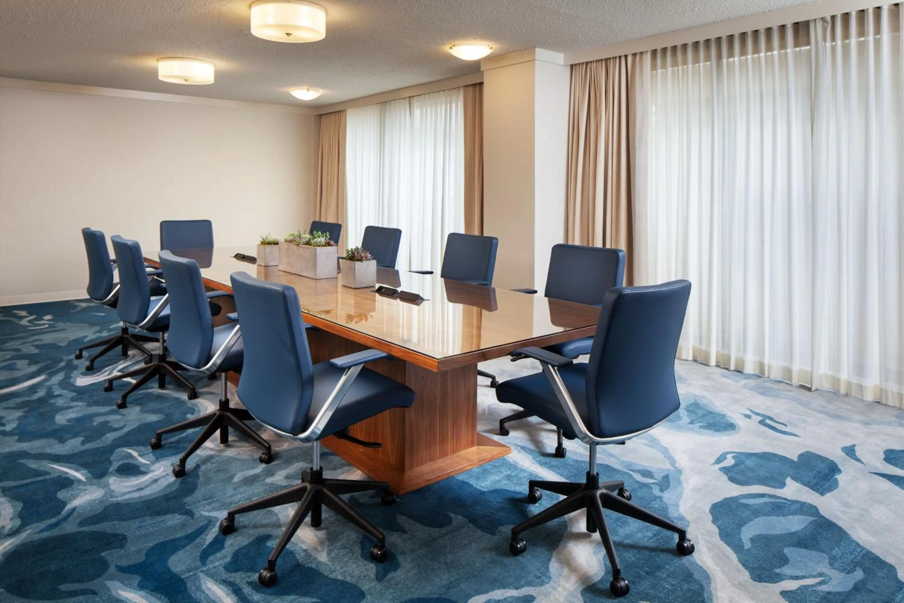 Meeting/conference room in The Westin Oaks Houston at the Galleria
