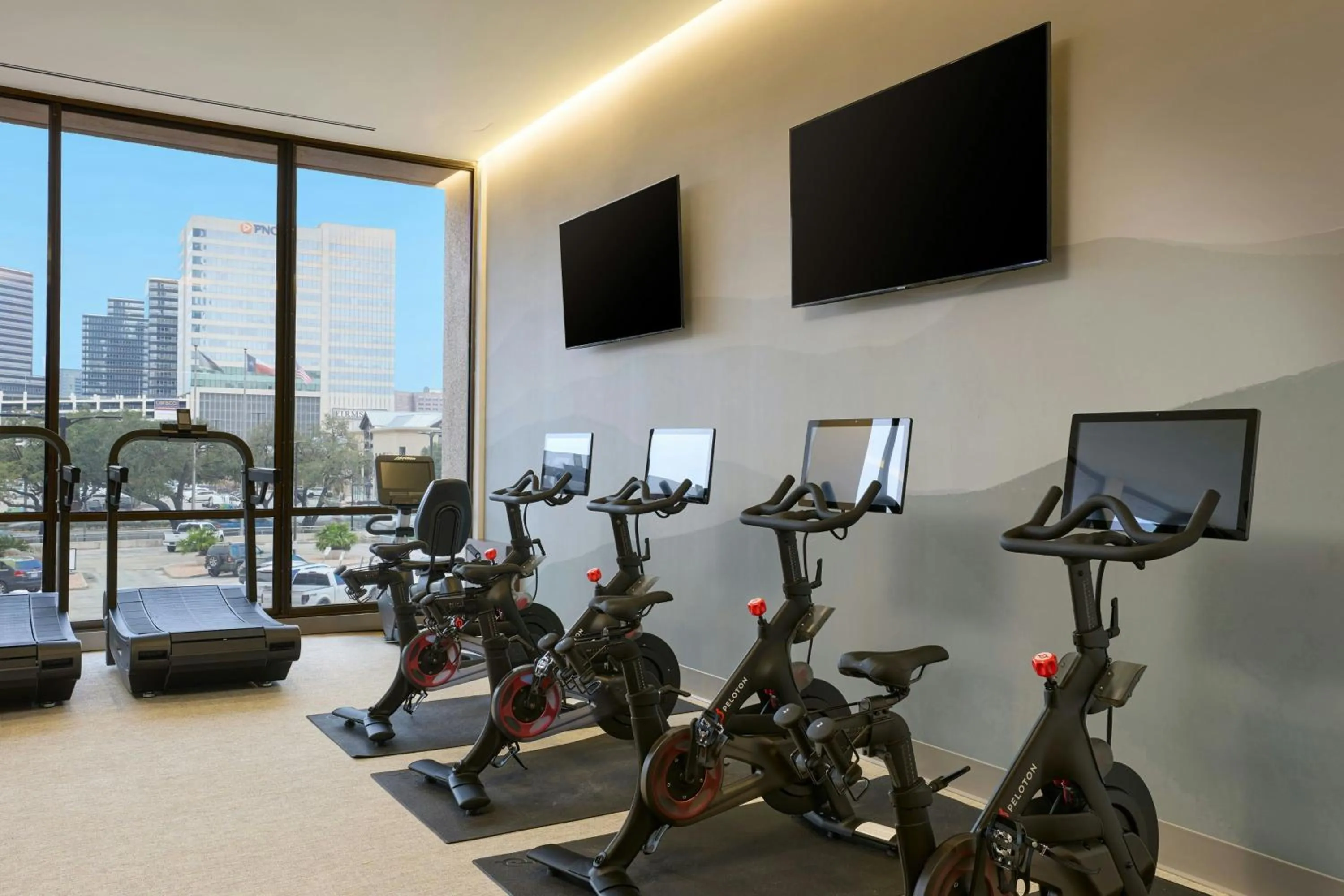 Fitness centre/facilities in The Westin Oaks Houston at the Galleria