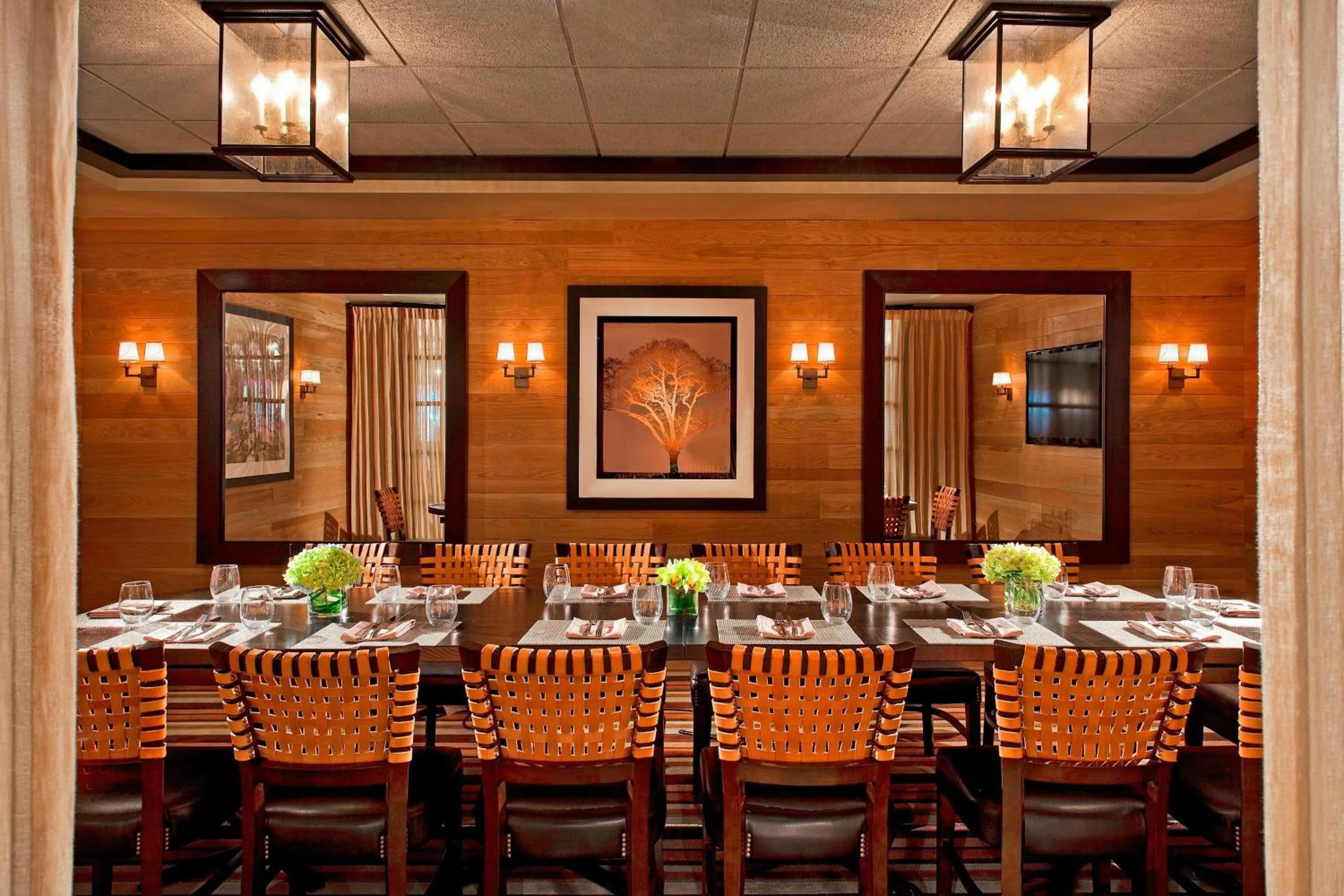 Kitchen or kitchenette in The Westin Oaks Houston at the Galleria