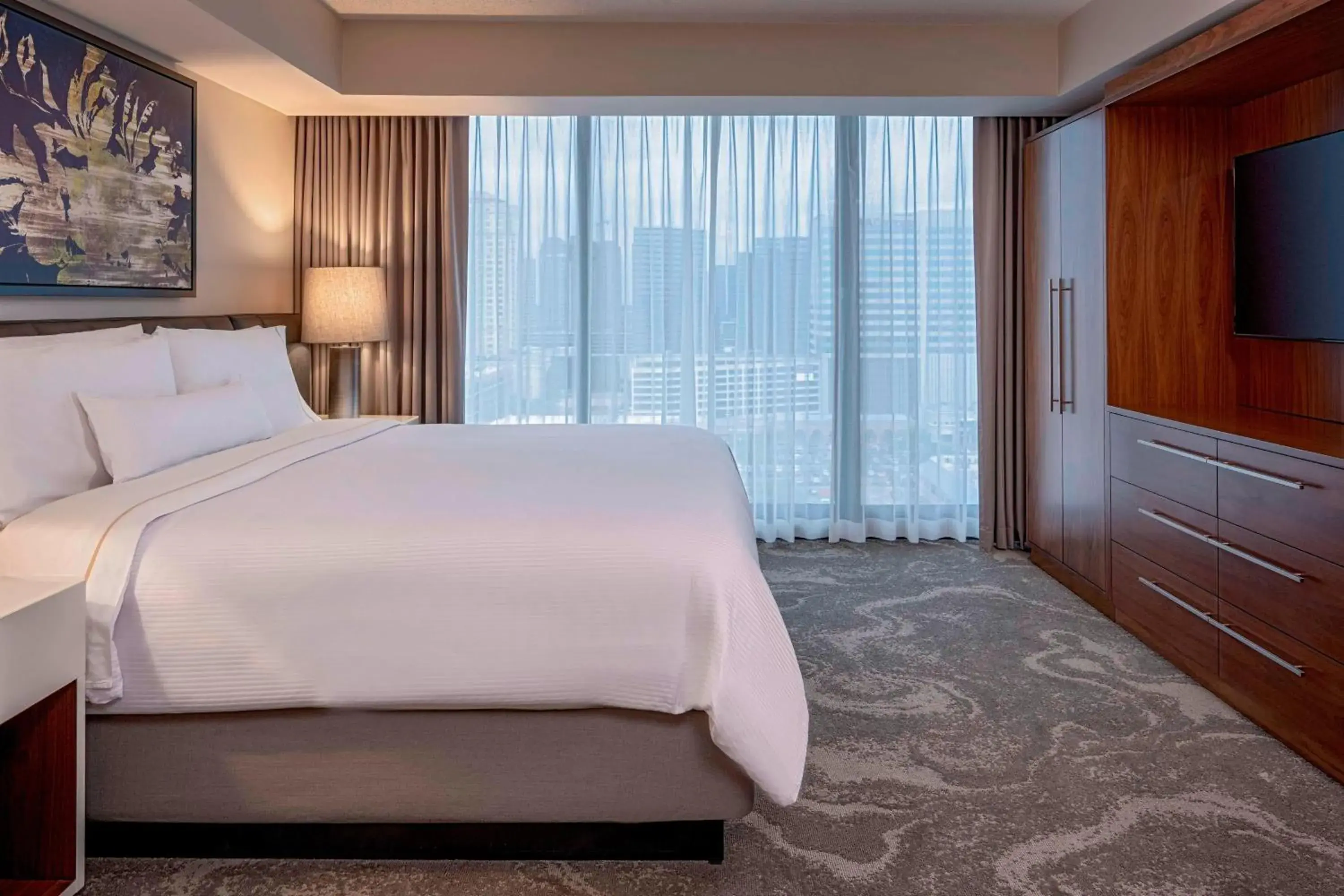 Deluxe Executive Suite, 1 Bedroom Executive Suite in The Westin Oaks Houston at the Galleria Deluxe Executive Suite, 1 Bedroom Executive Suite in The Westin Oaks Houston at the Galleria