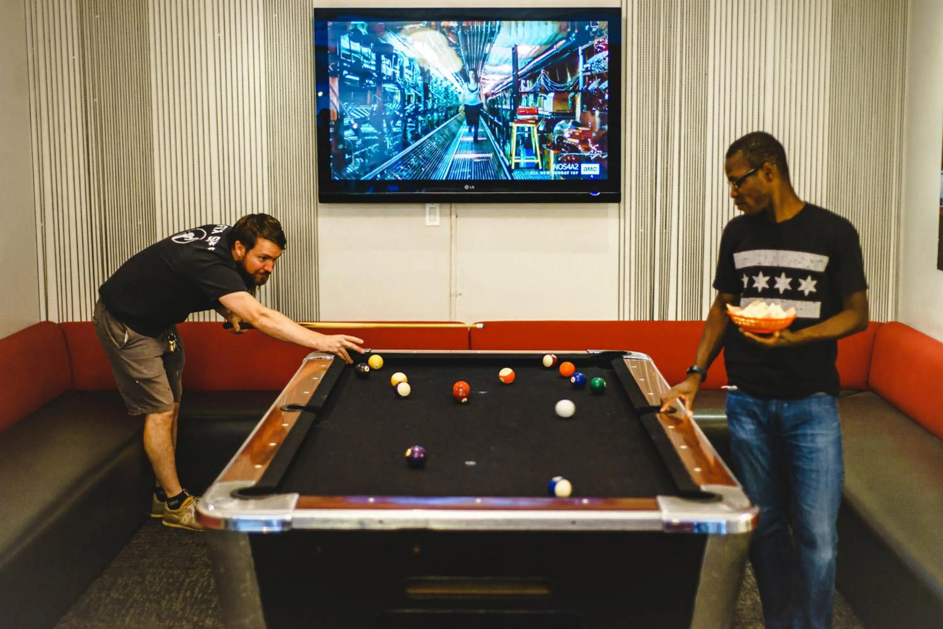 People in Chicago Getaway Hostel